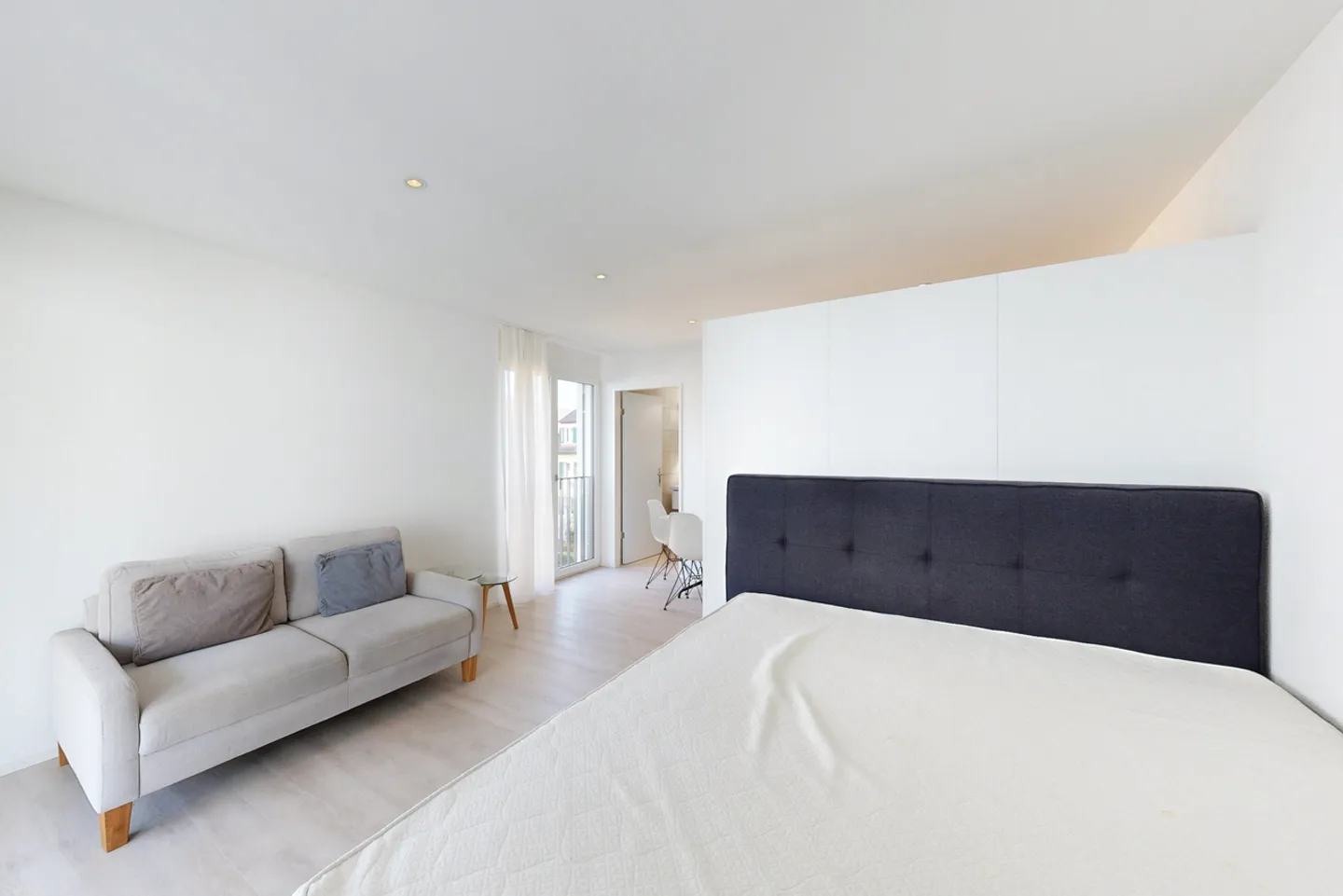 Furnished Modern Apartment in Zurich Altstetten - Rent without Deposit! - Photo 3 of 9