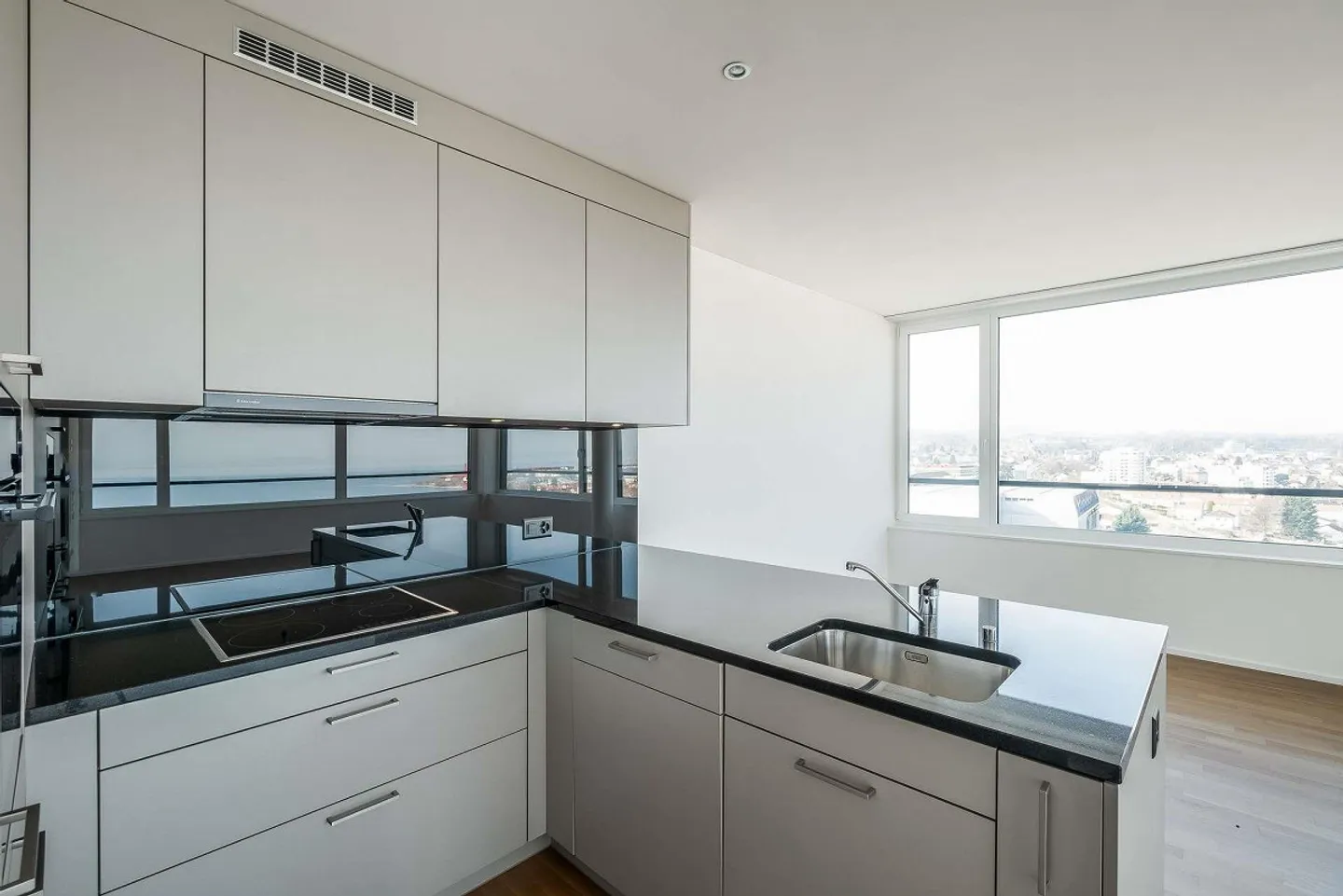 Vivere esclusivo vicino al lago - Foto 2 di 10