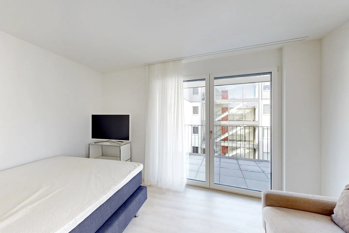 Furnished Modern Apartment in Zurich Altstetten - Rent without Deposit! - Photo 4 of 9