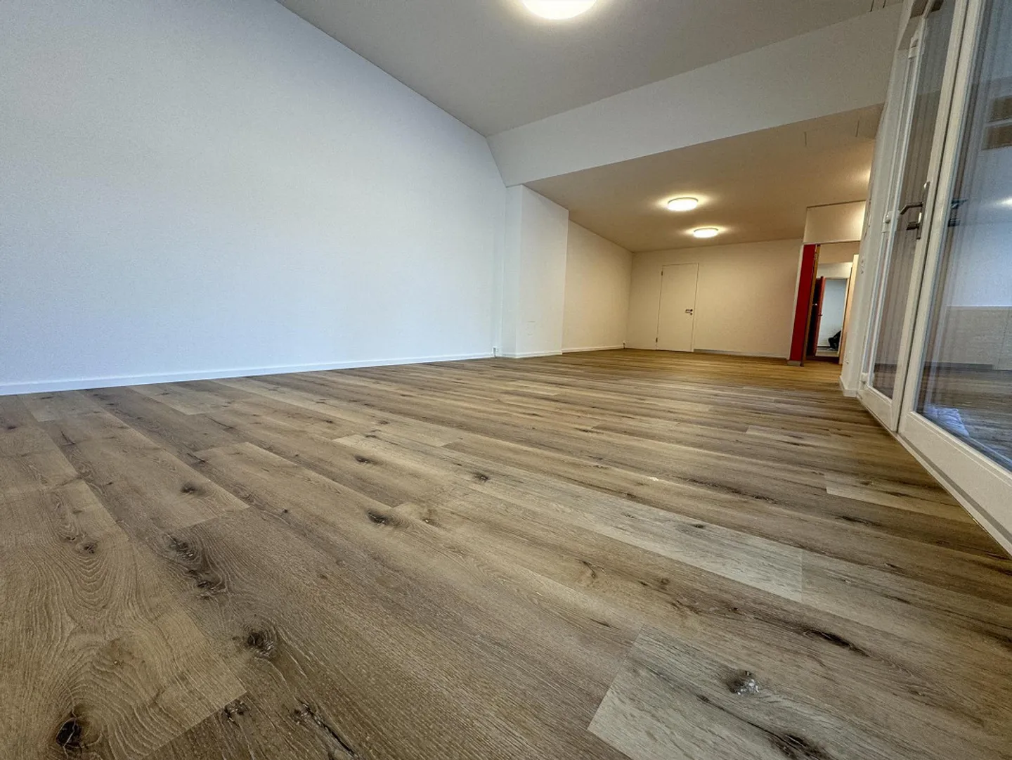 Atelier moderne au centre de Herisau - Photo 2 sur 9