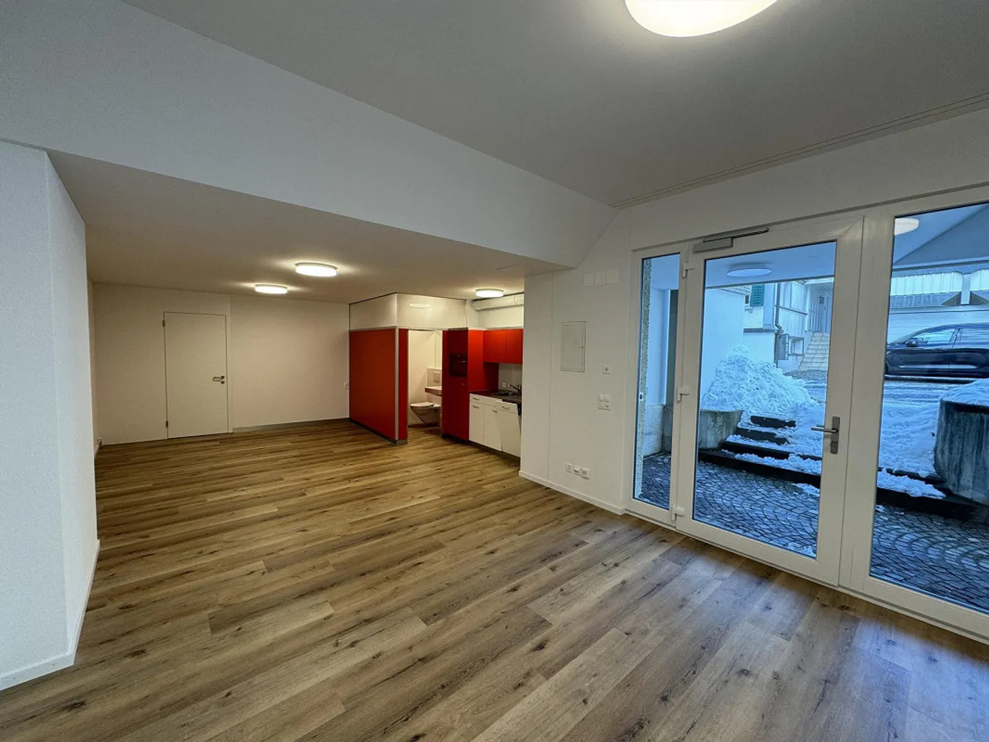 Atelier moderne au centre de Herisau - Photo 3 sur 9