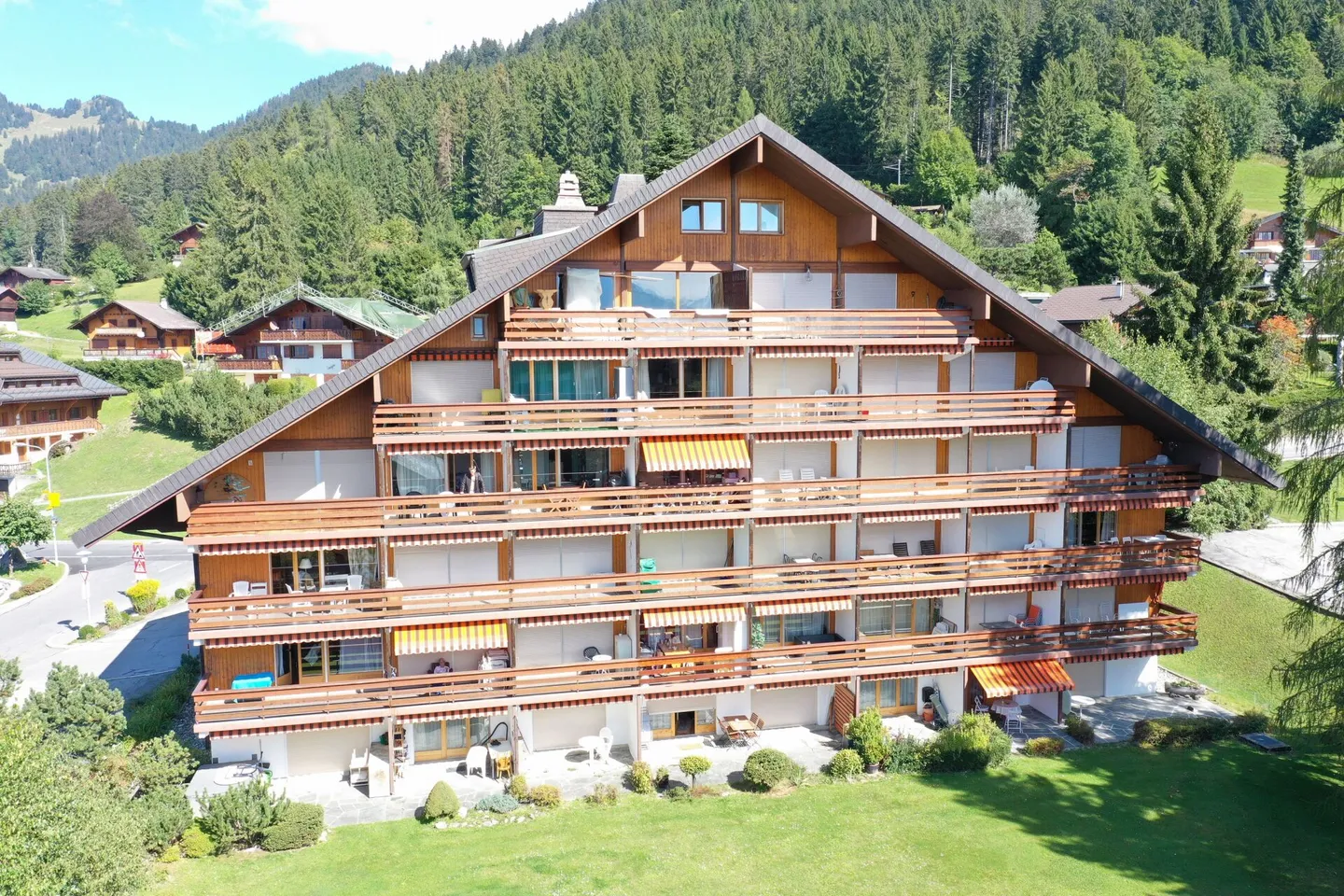 Emeraude 47 - 2,5 Zimmer zur Miete ganzjährig - Foto 1 von 6