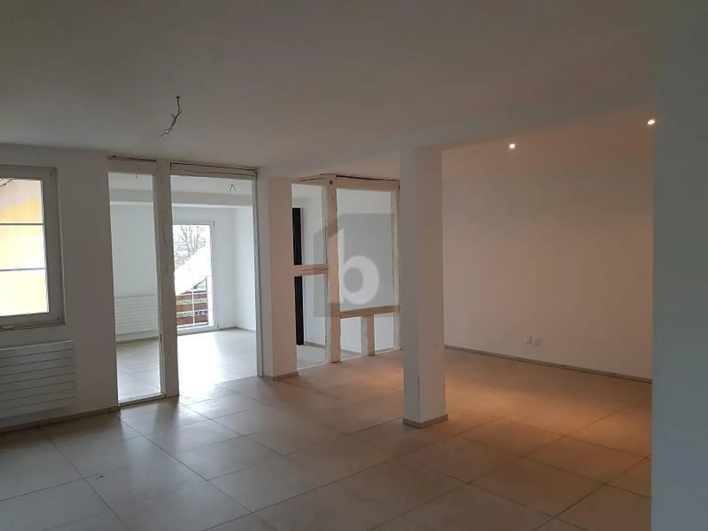 Modernes und Helles Apartment - Foto 2 von 4