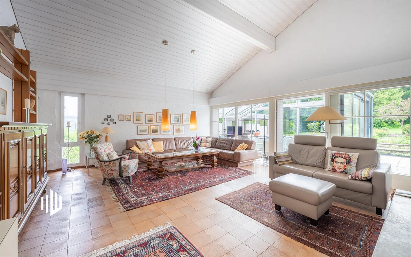 ImmoWyss - Vivre avec Style : Villa dans le Vert avec Parc et Piscine - Photo 4 sur 8