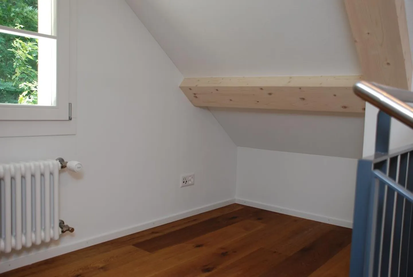 Appartamento attico di 4 camere da letto in affitto - Foto 11 di 12