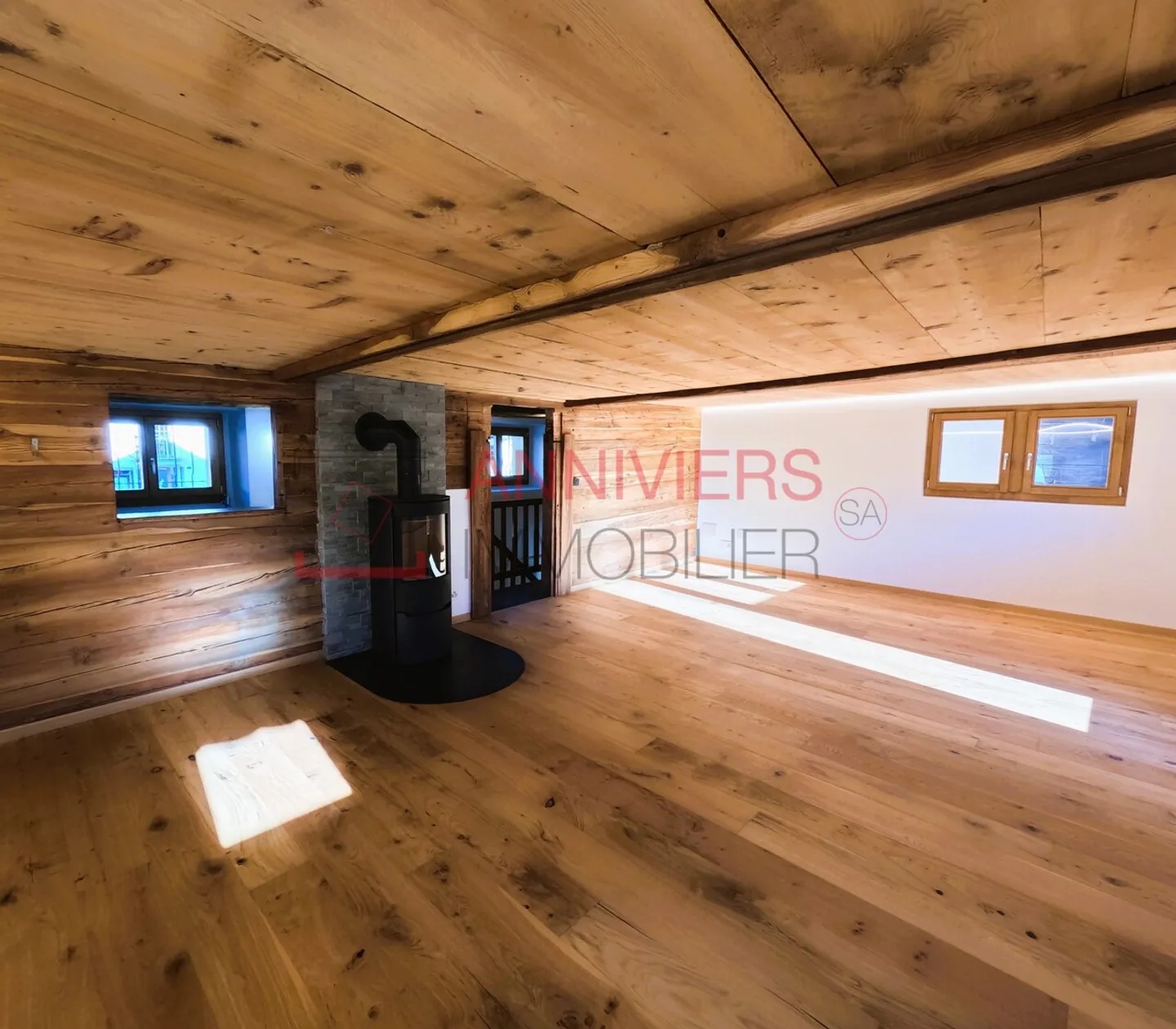 Charmant appartement de 3.5 pces entièrement rénové au cœur de Vissoie - Photo 4 sur 26