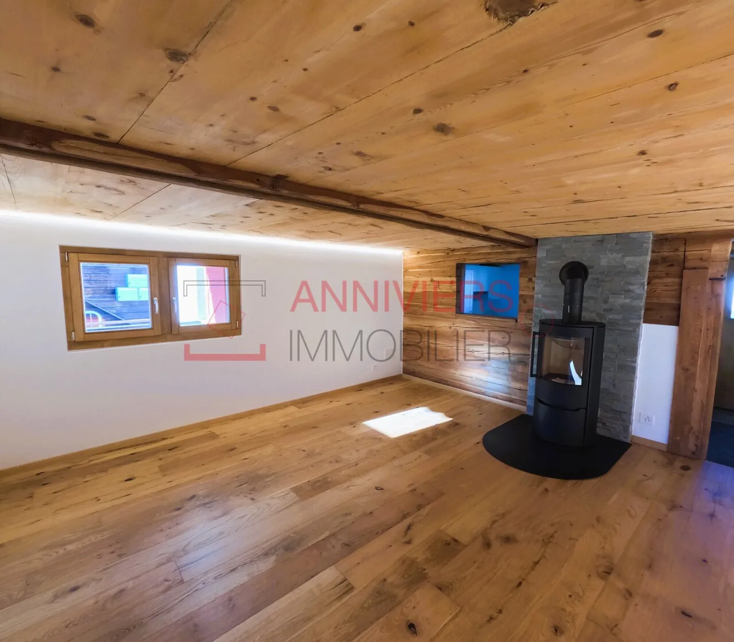 Charmant appartement de 3.5 pces entièrement rénové au cœur de Vissoie - Photo 3 sur 26