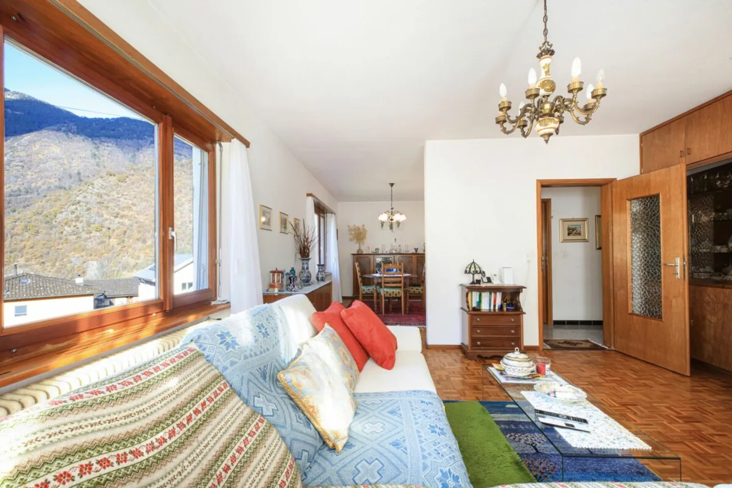 ROVEREDO - Haus zum Renovieren mit bebaubarem Grundstück - Foto 7 von 17