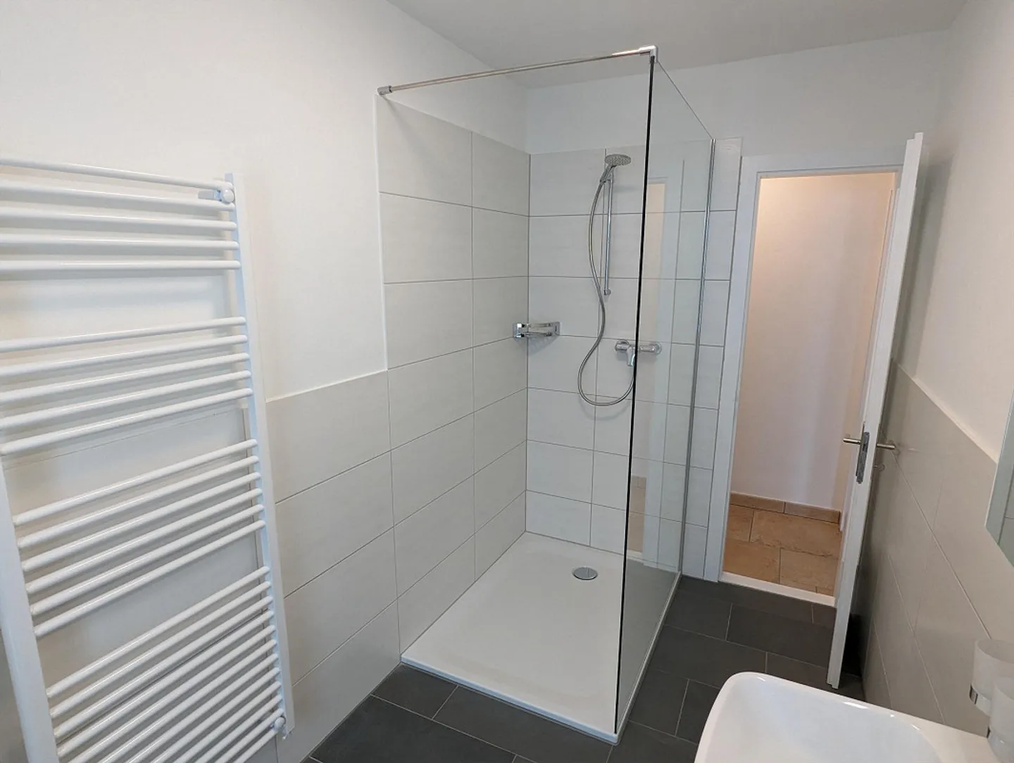 Temporarily for rent: Beautiful 4.5-room apartment in the heart of Davos - Photo 11 of 17