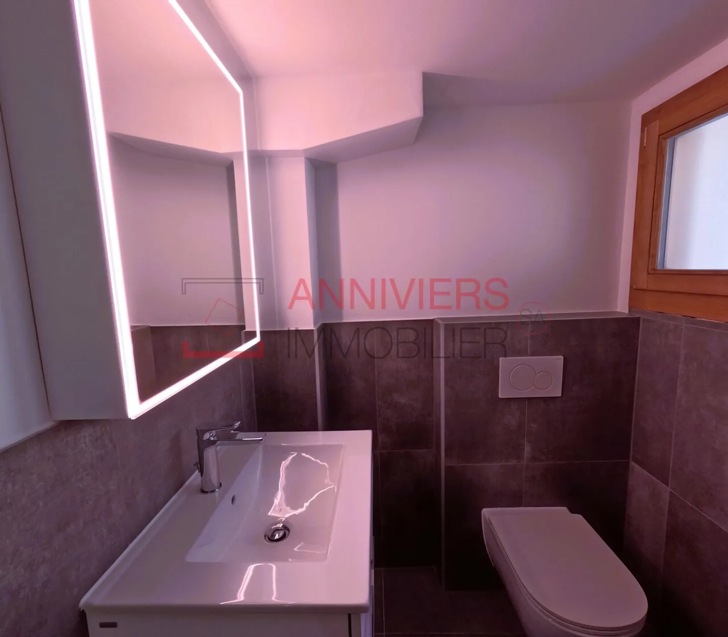 Charmant appartement de 3.5 pces entièrement rénové au cœur de Vissoie - Photo 11 sur 26