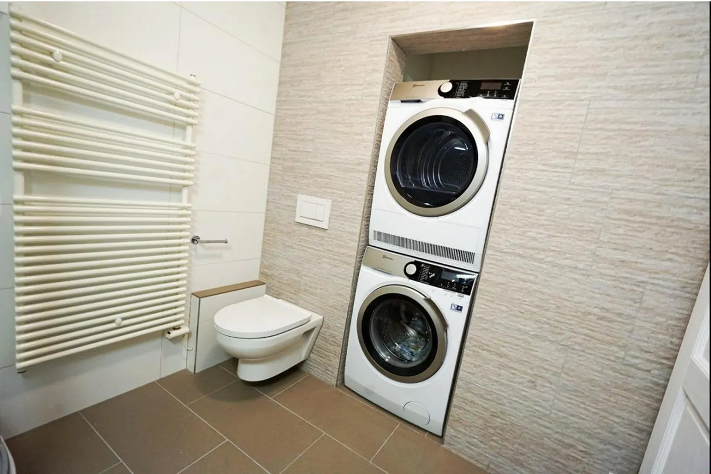 Charmante 3.5-Zimmer-Dachwohnung in Hägendorf - Foto 8 von 9