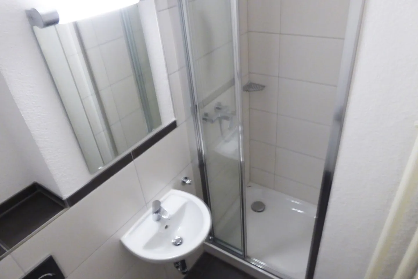 Affittiamo un appartamento 4½ locali quasi nuovo in una posizione bellissima e tranquilla - Foto 6 di 20