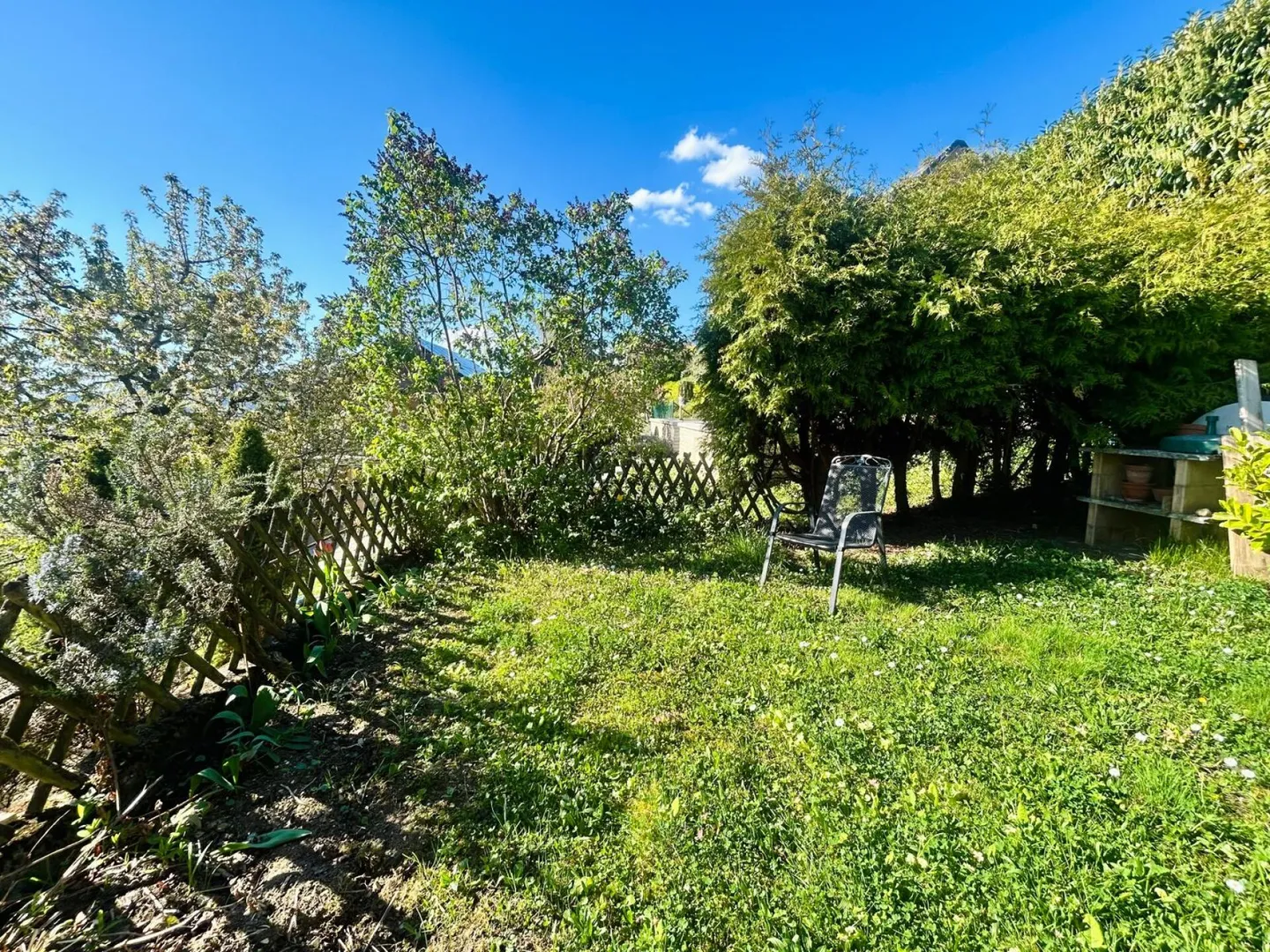 Appartement lumineux 4.5 pièces avec jardin - Photo 2 sur 9