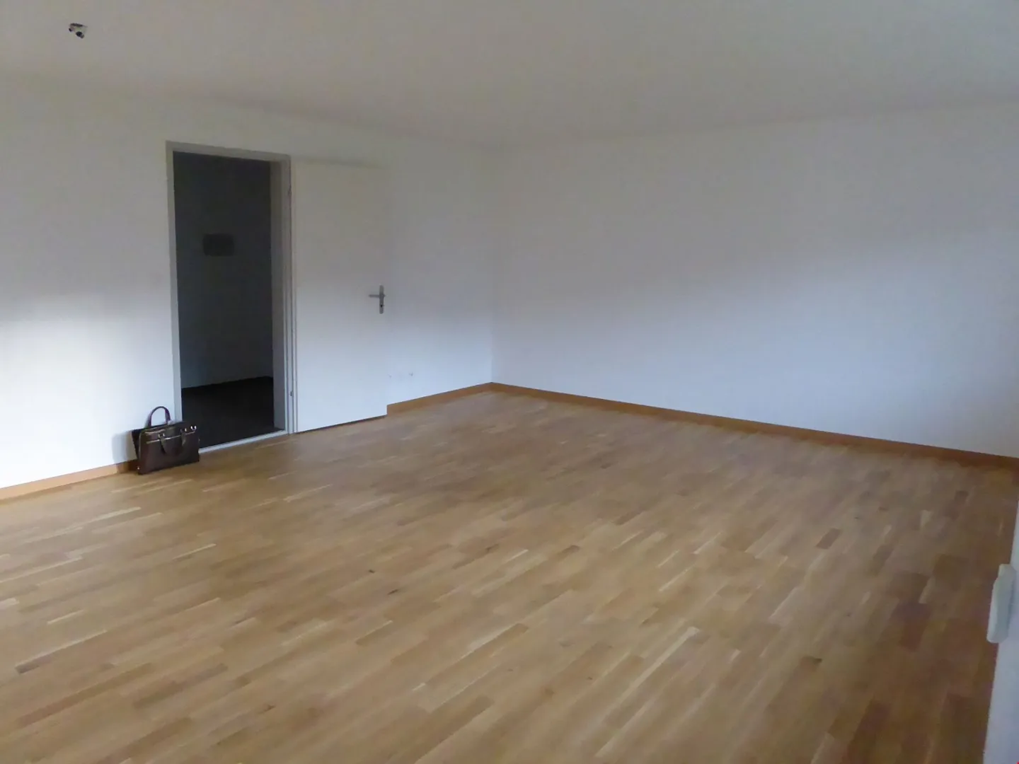 Affittiamo un appartamento 4½ locali quasi nuovo in una posizione bellissima e tranquilla - Foto 11 di 20