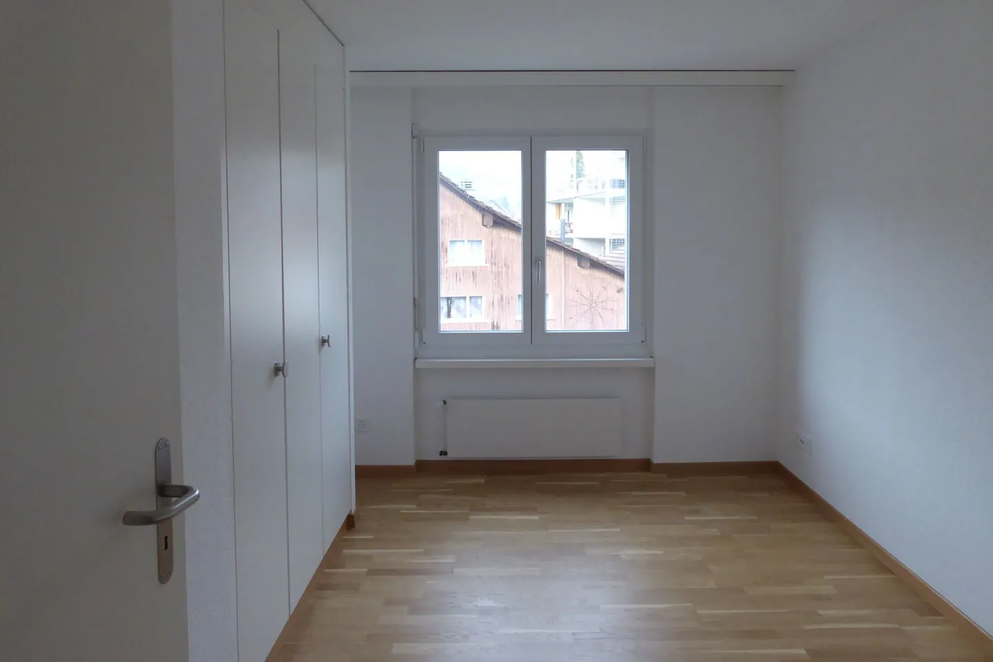 Affittiamo un appartamento 4½ locali quasi nuovo in una posizione bellissima e tranquilla - Foto 16 di 20