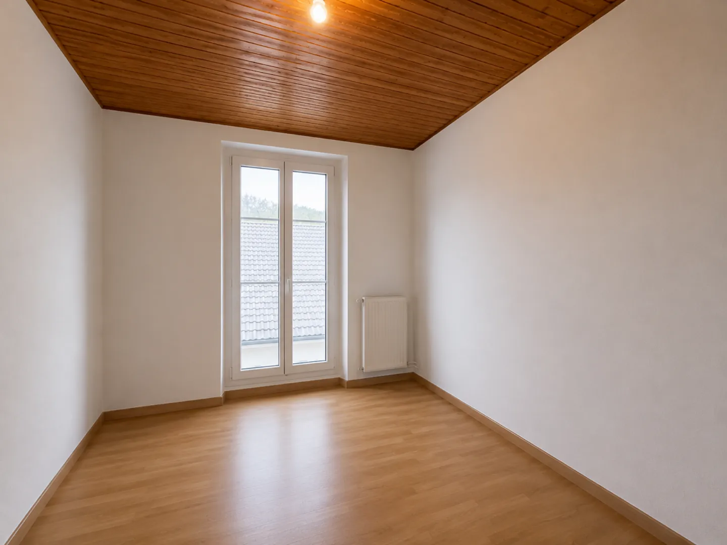 St-Imier, schöne 2,5-Zimmer-Wohnung im 2. Stock mit Balkon - Foto 5 von 6
