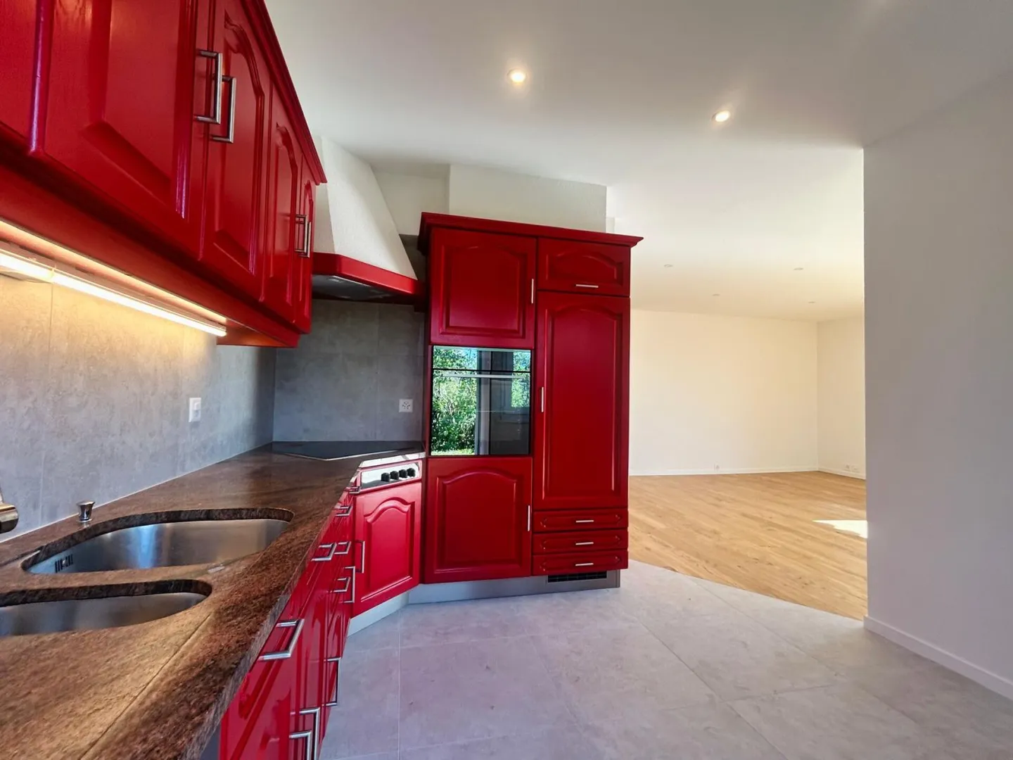 Appartement lumineux 4.5 pièces avec jardin - Photo 4 sur 9