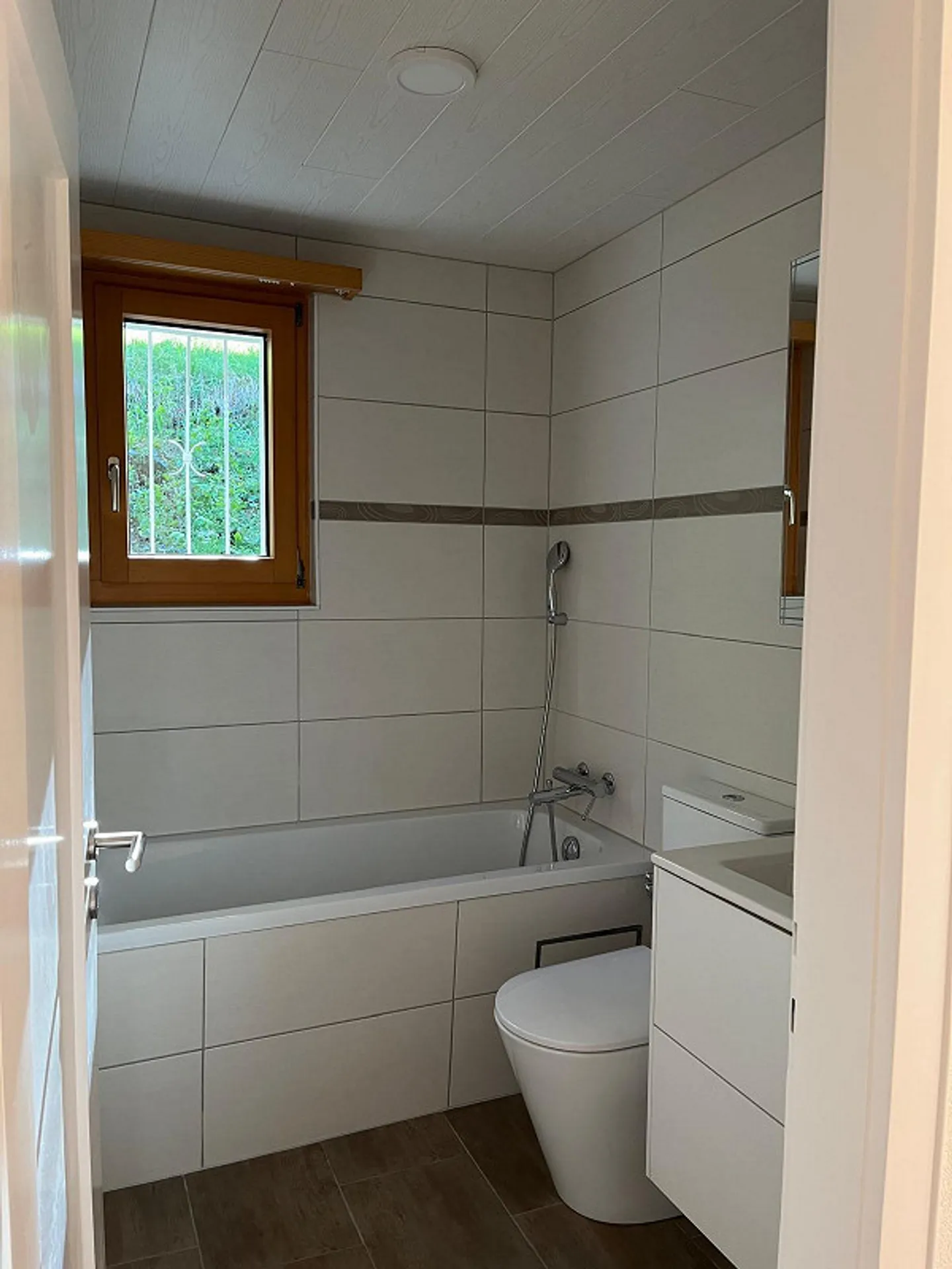 8-Room Single-Family House - Photo 4 of 30