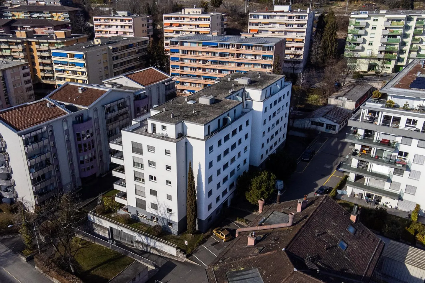 Außenparkplatz zur Miete in der Nähe des Sees! - Foto 1 von 2