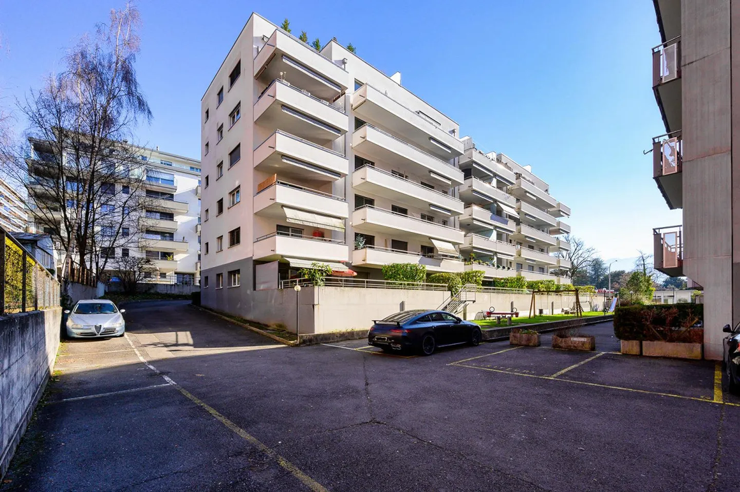 Außenparkplatz zur Miete in der Nähe des Sees! - Foto 2 von 2