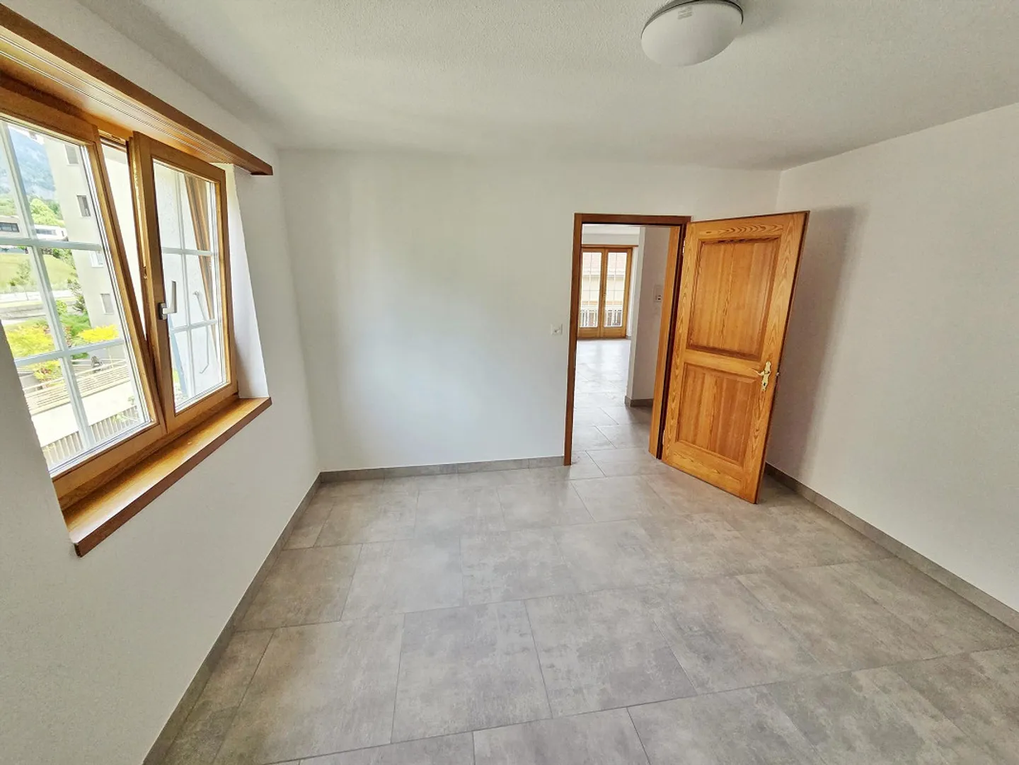 Renovierte Wohnung mit Parkplatz - Foto 6 von 8