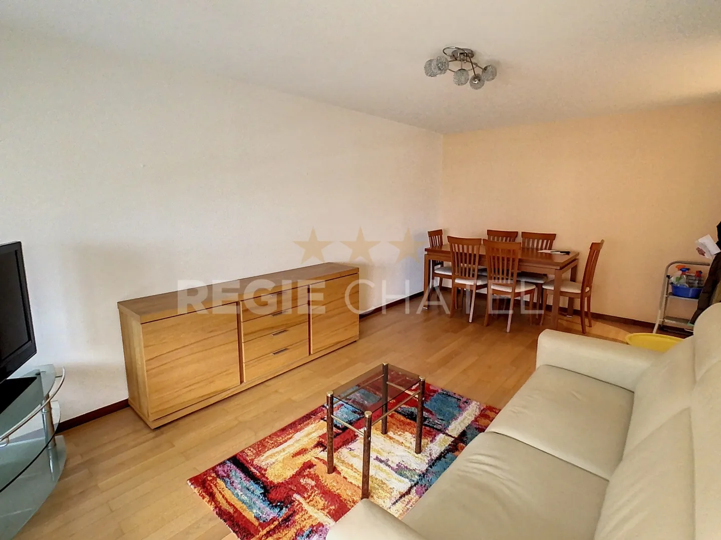 Incantevole appartamento di 2,5 locali parzialmente arredato - Foto 9 di 10