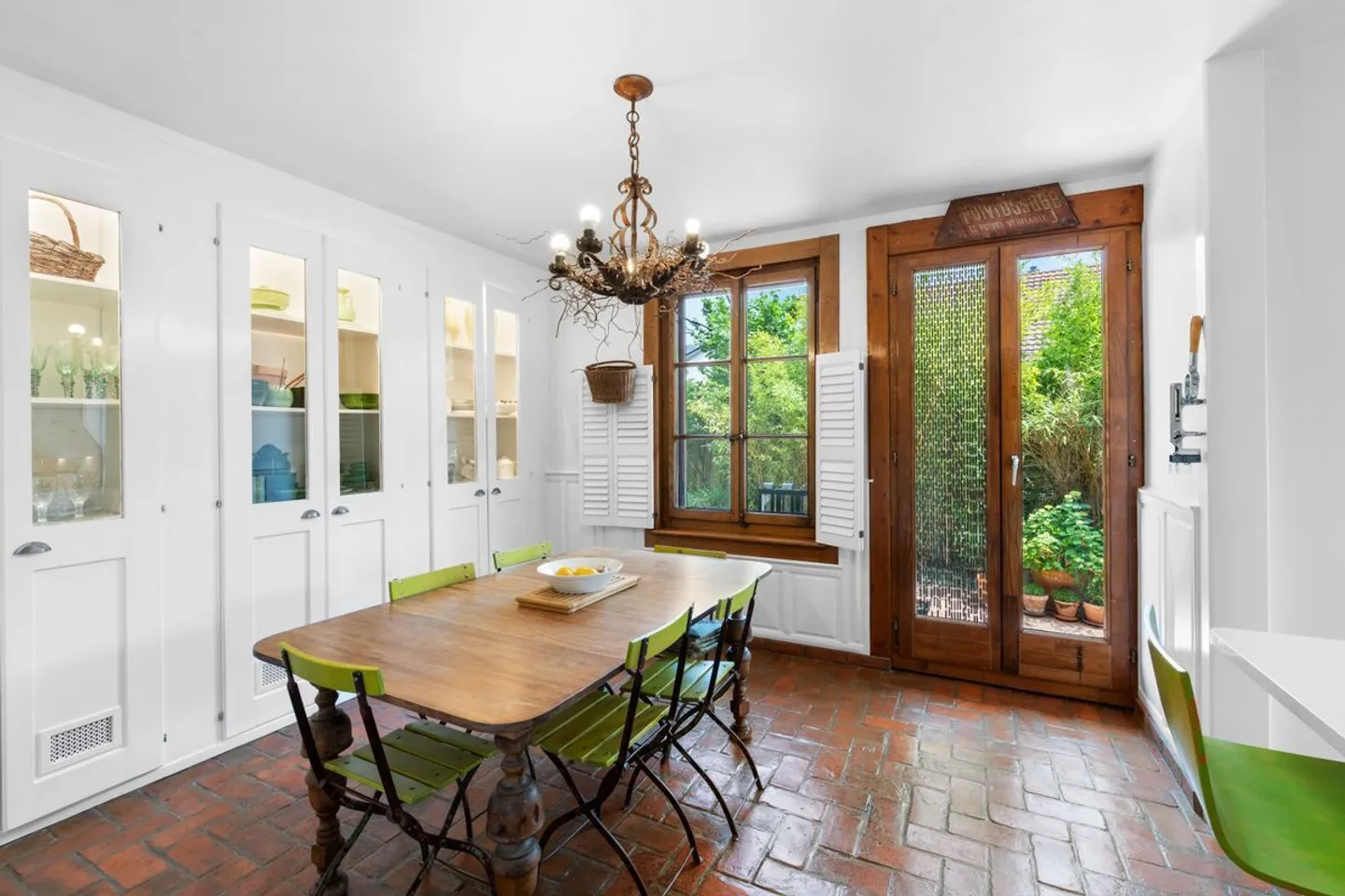 Casa di villaggio affascinante con loft indipendente, vicino a Losanna e Morges - Foto 4 di 13