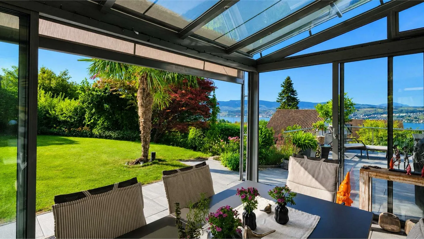 FAMILIENTRAUM MIT SEESICHT: 6.5-Zimmer-Einfamilienhaus in Uetikon a... - Photo 8 sur 13
