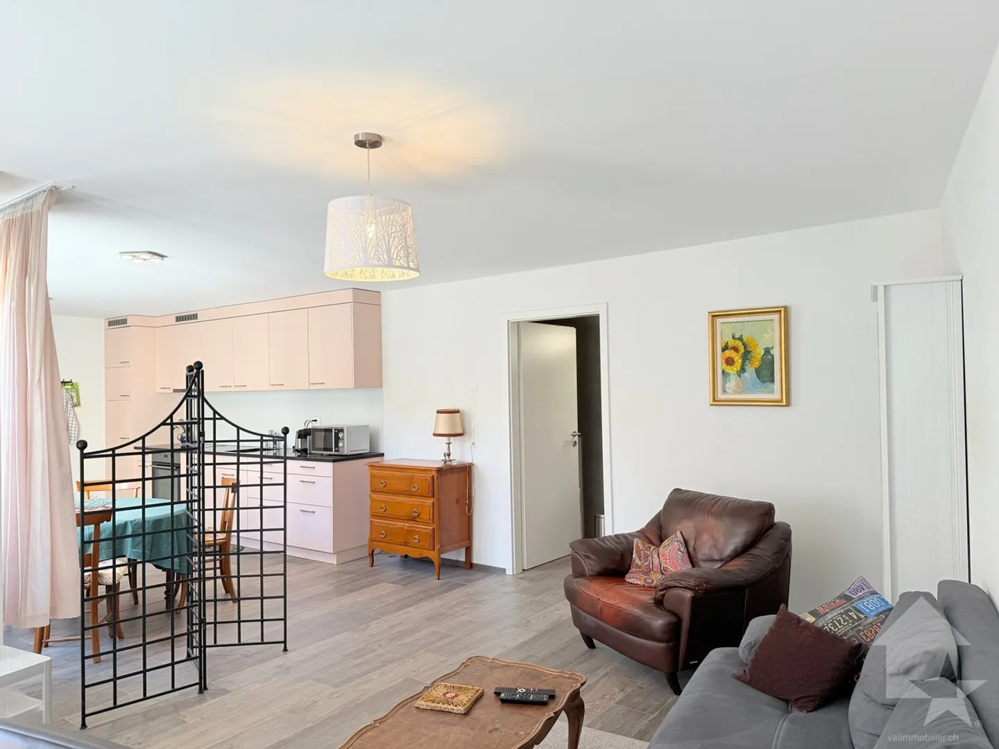 Pretty 2.5 rooms with parking in the city center! - Photo 9 of 20