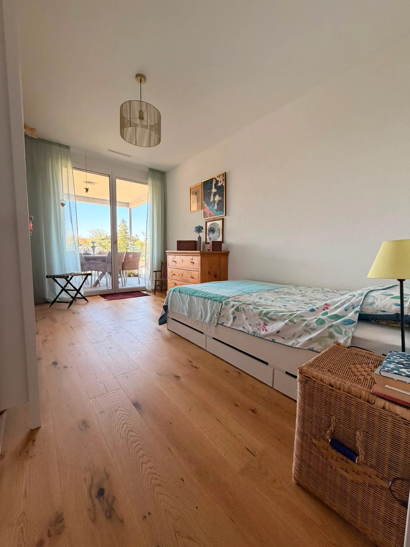 Appartamento moderno con balcone - Foto 6 di 9