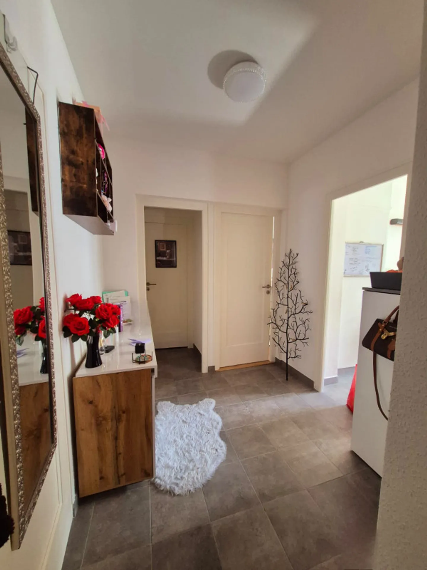 Charmant appartement 3 pièces avec balcon - Photo 1 sur 7