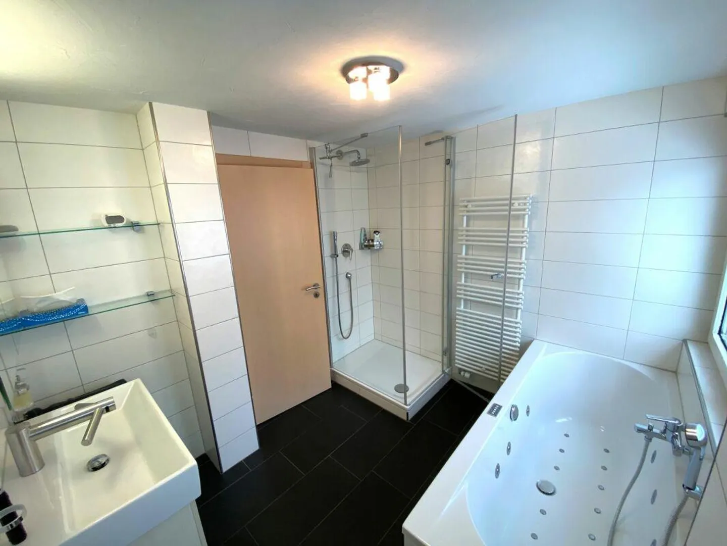Schönegg sehr komfortable 4.5 Zimmerwohnung - Photo 8 sur 18