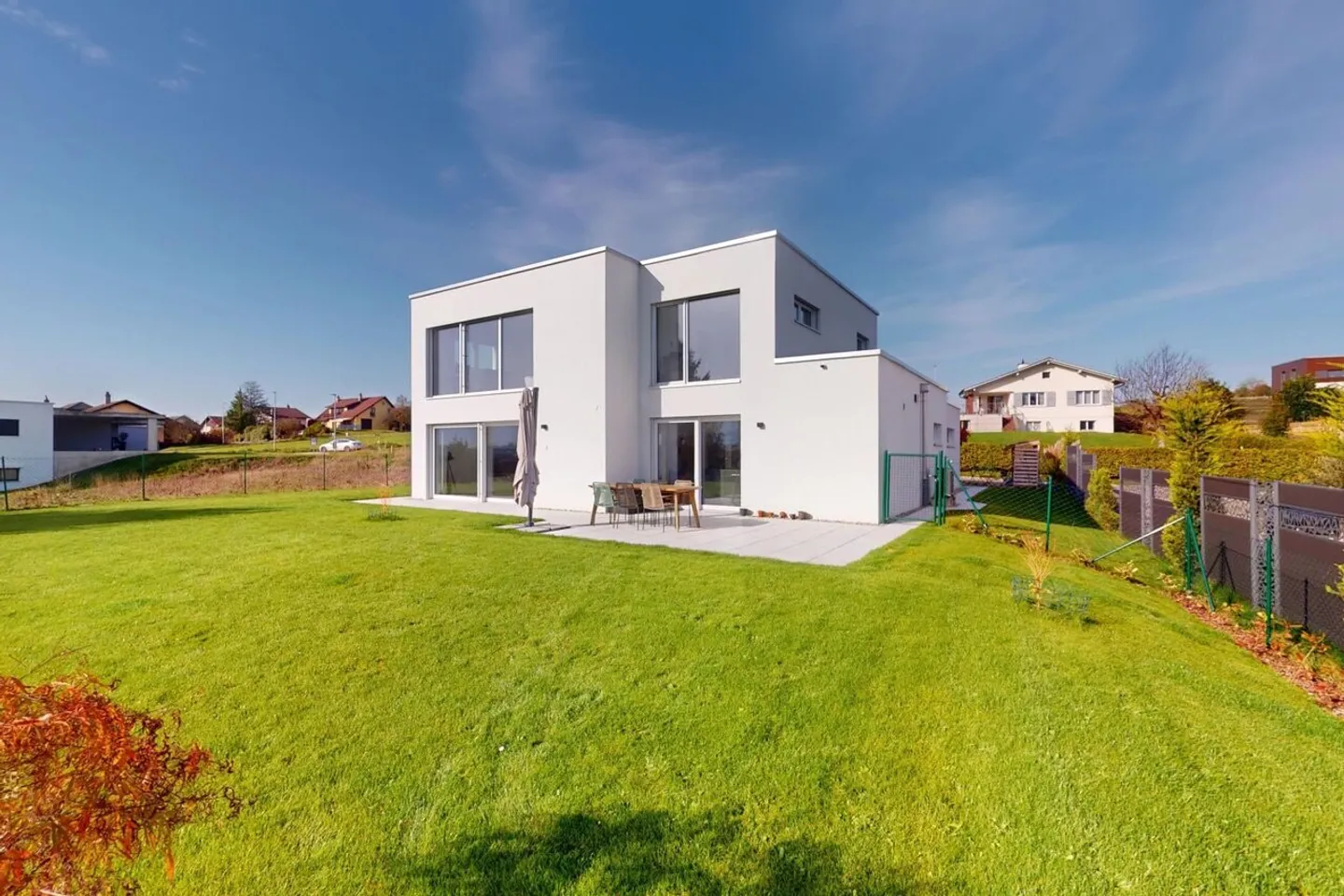 Villa for sale - Photo 1 of 13