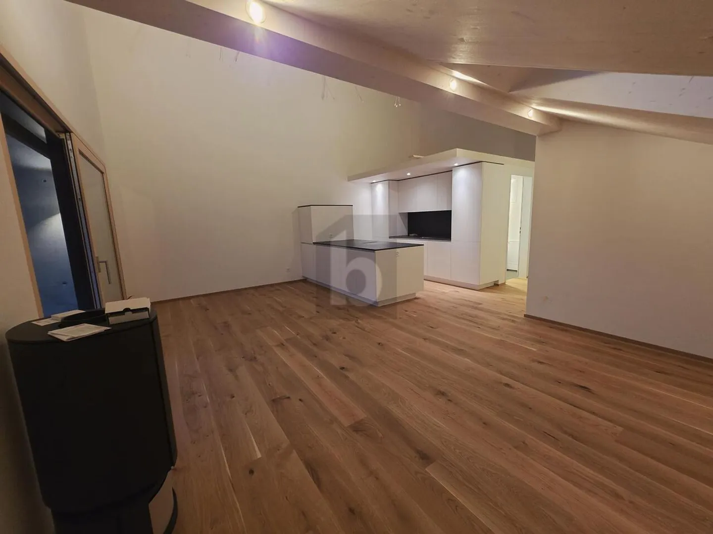 FIRST USE: MODERN WITH A VIEW - Photo 3 of 6