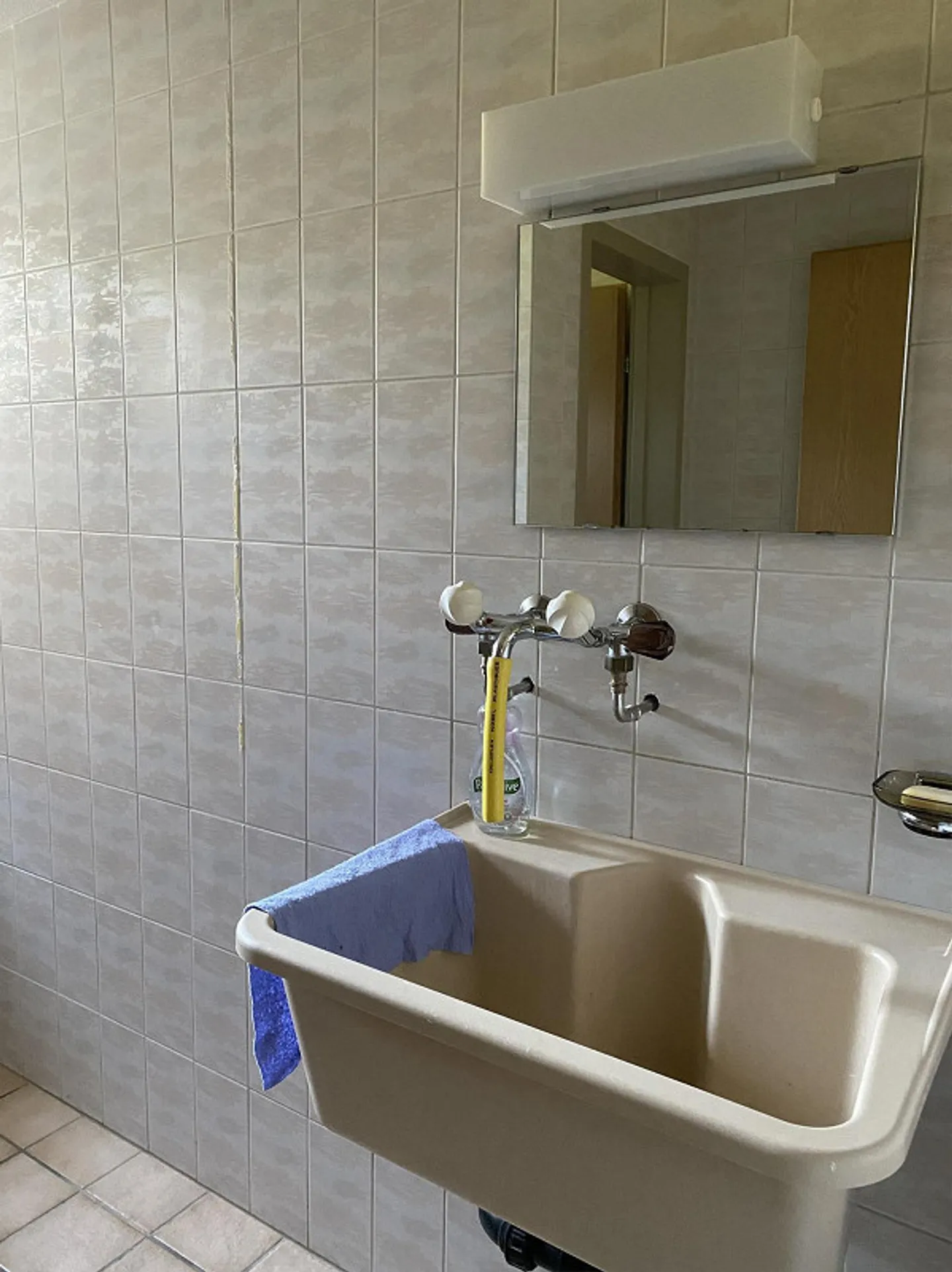 Ampio e luminoso spazio hobby / magazzino al piano terra - Foto 10 di 10