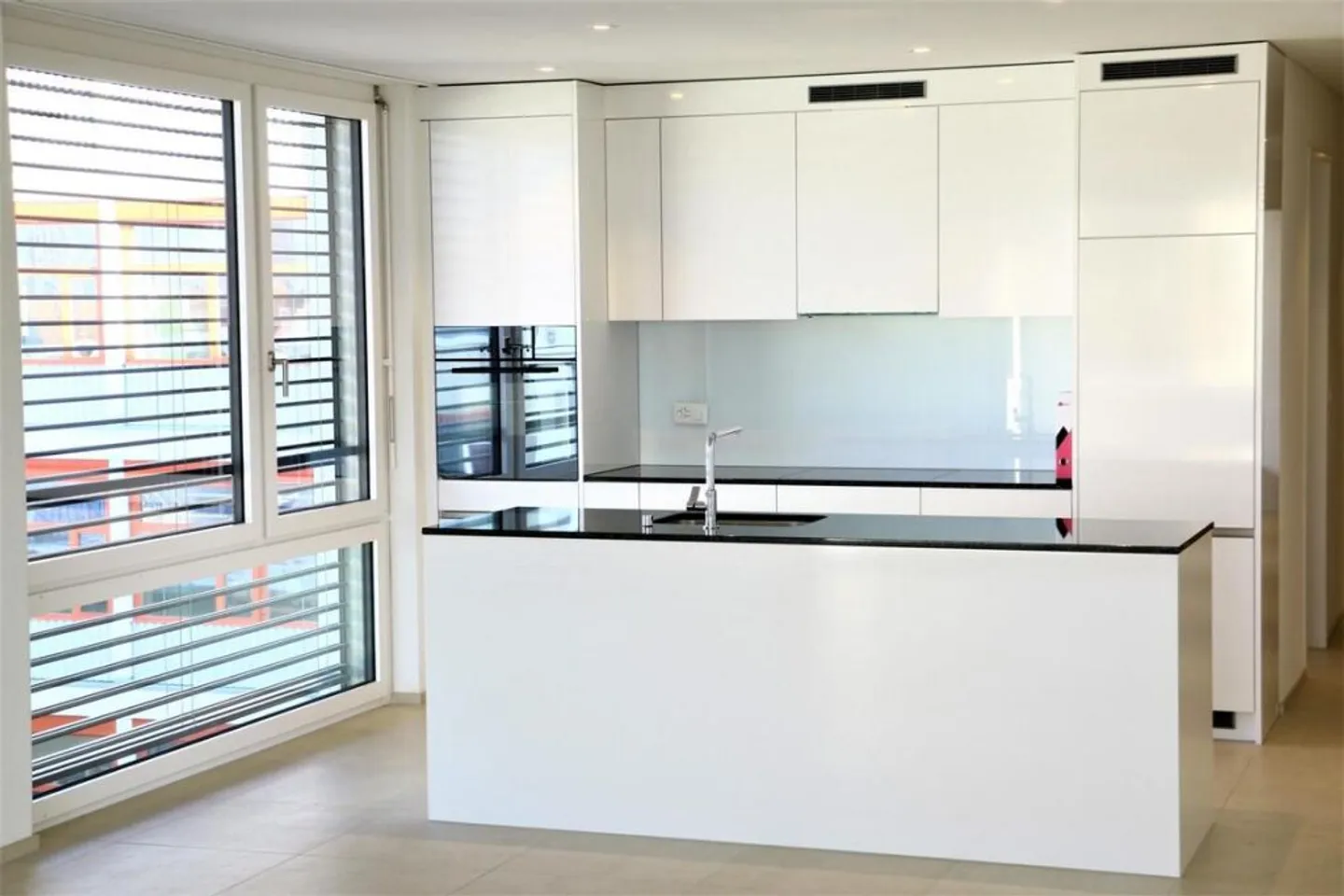 4.5 Room Apartment - Photo 1 of 6