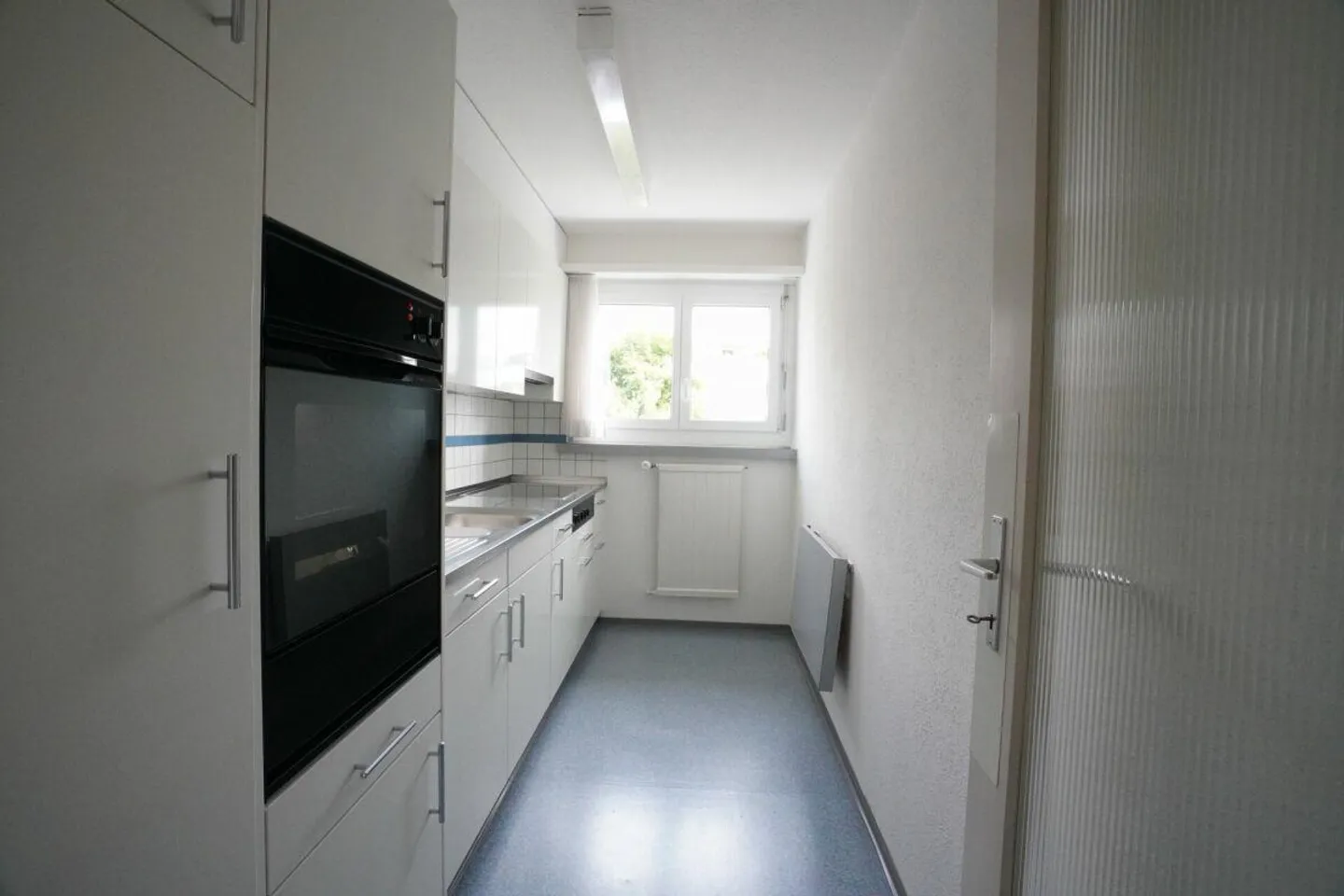 Vivere in una comunità per anziani - Accogliente appartamento con 1 camera e vista - Foto 3 di 10