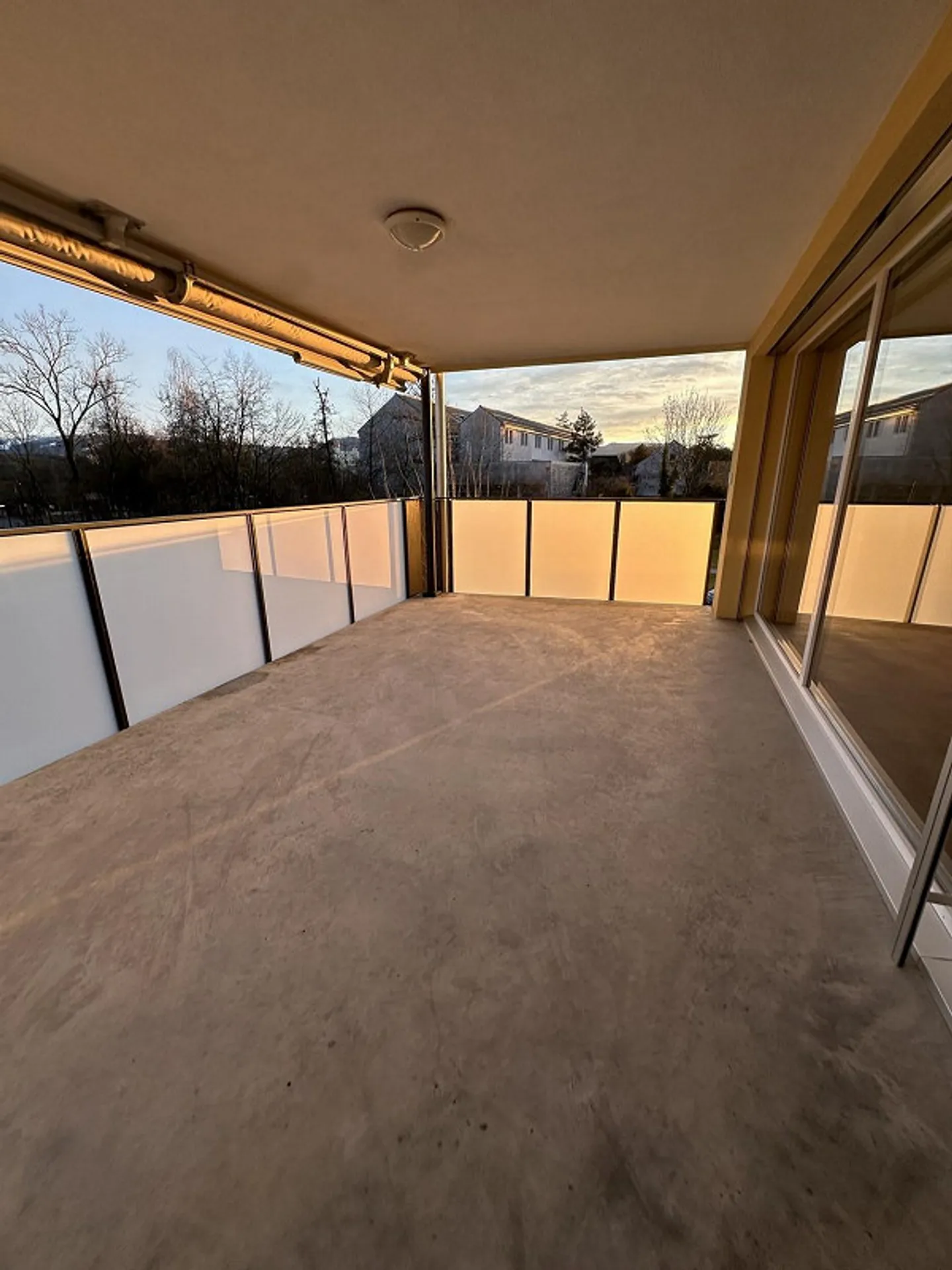 Appartement lumineux de 5.5 pièces à louer dans l'Oberland - Photo 12 sur 13