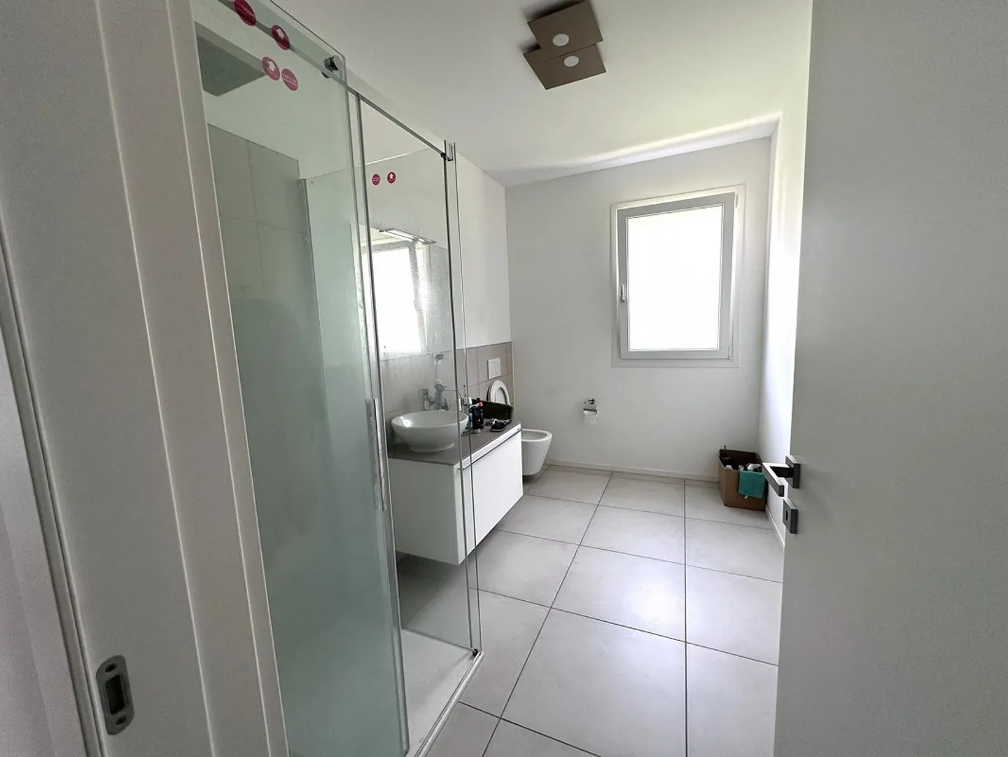 Große 4.5-Zimmer-Wohnung im 2. und letzten Stock in Camorino - Foto 10 von 13