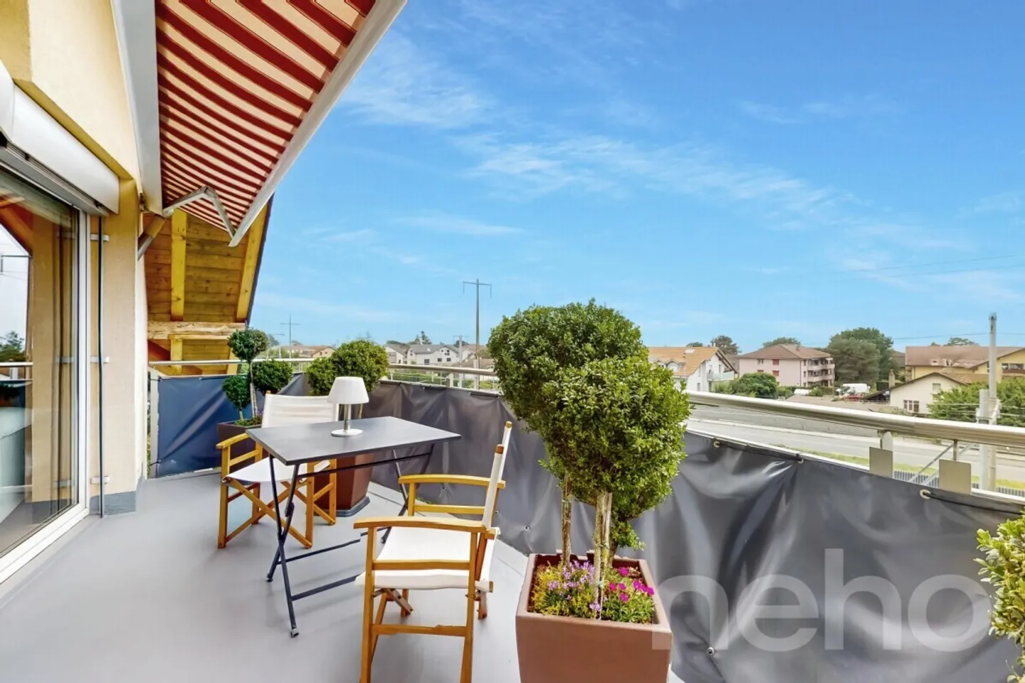 Superb 4.5 rooms in St-Prex with stunning views of the lake and the Alps - Photo 1 of 13