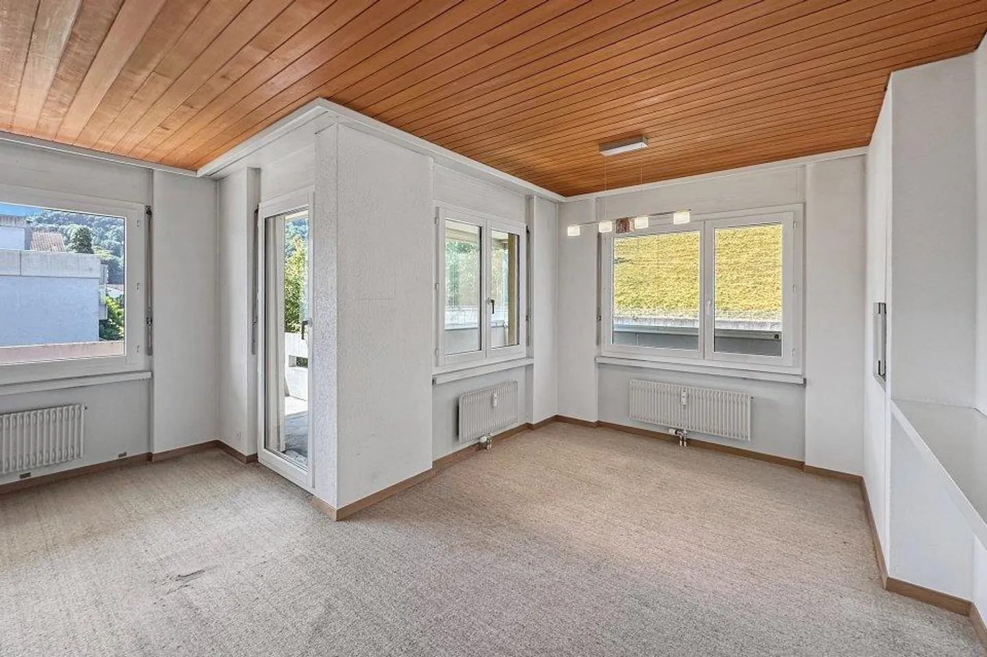 Space for Ideas - 4½-Room Apartment for Individual Redesign - Photo 3 of 13