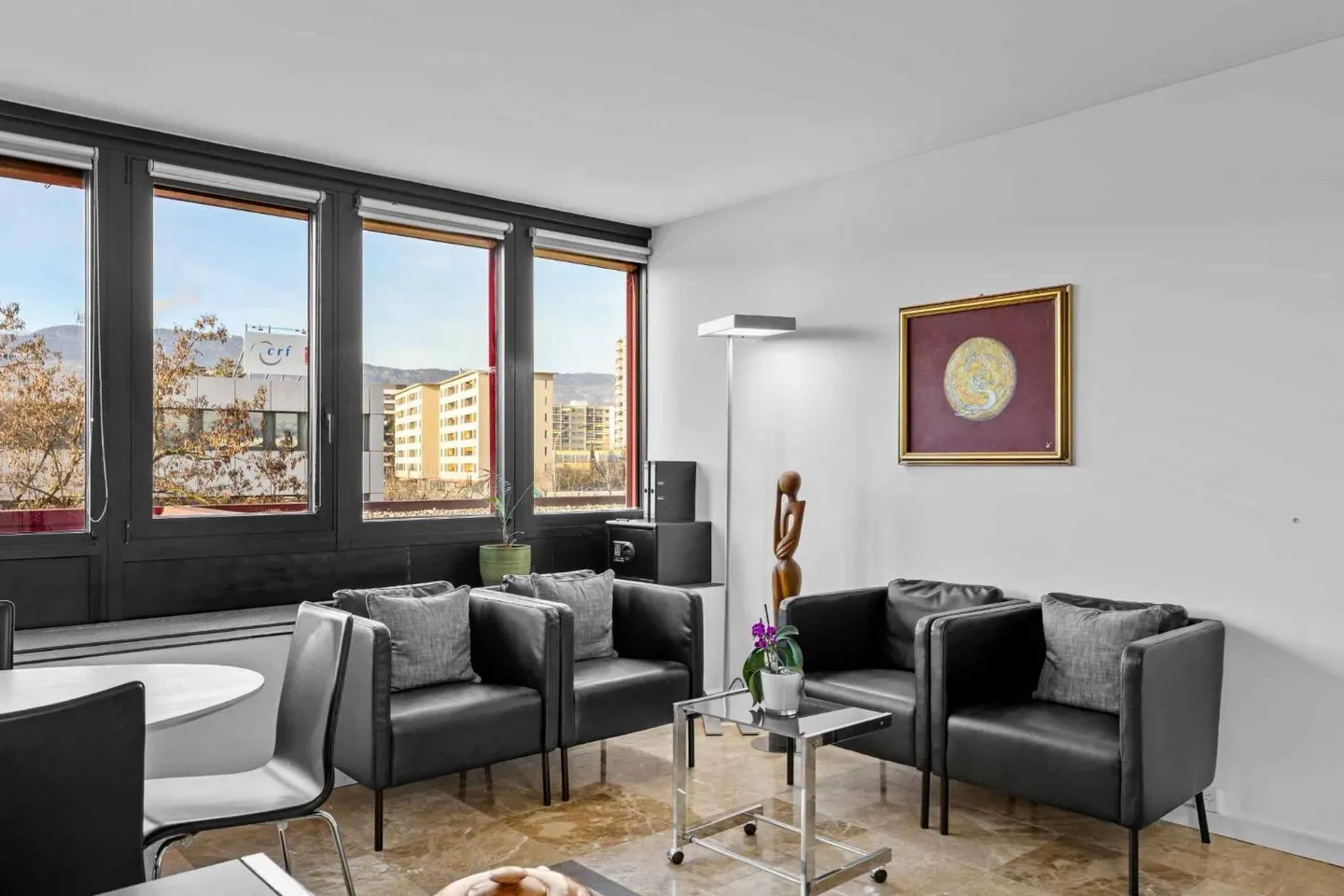 Ufficio in posizione ideale: 98 m² con parcheggio incluso - Foto 2 di 10