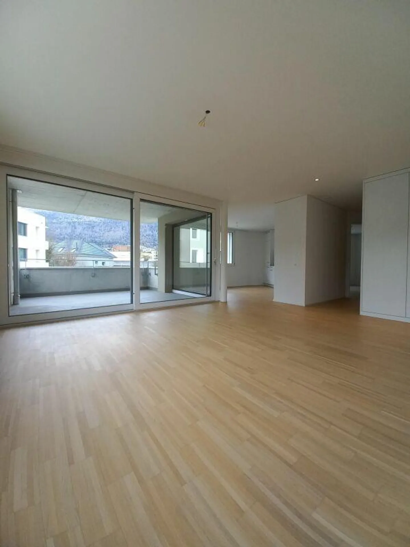 Appartement spacieux de 3,5 pièces - Photo 2 sur 7