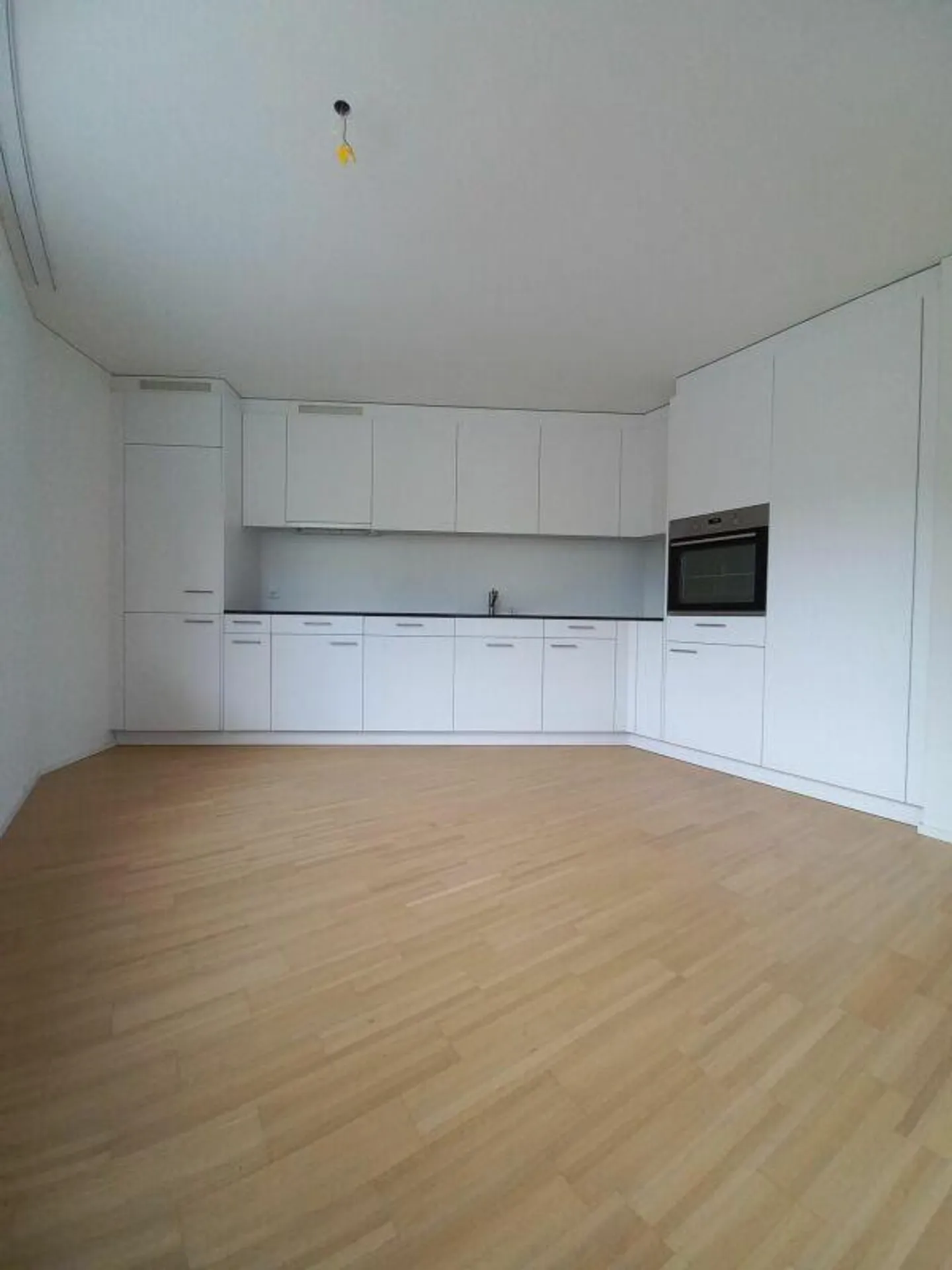 Appartement spacieux de 3,5 pièces - Photo 3 sur 7