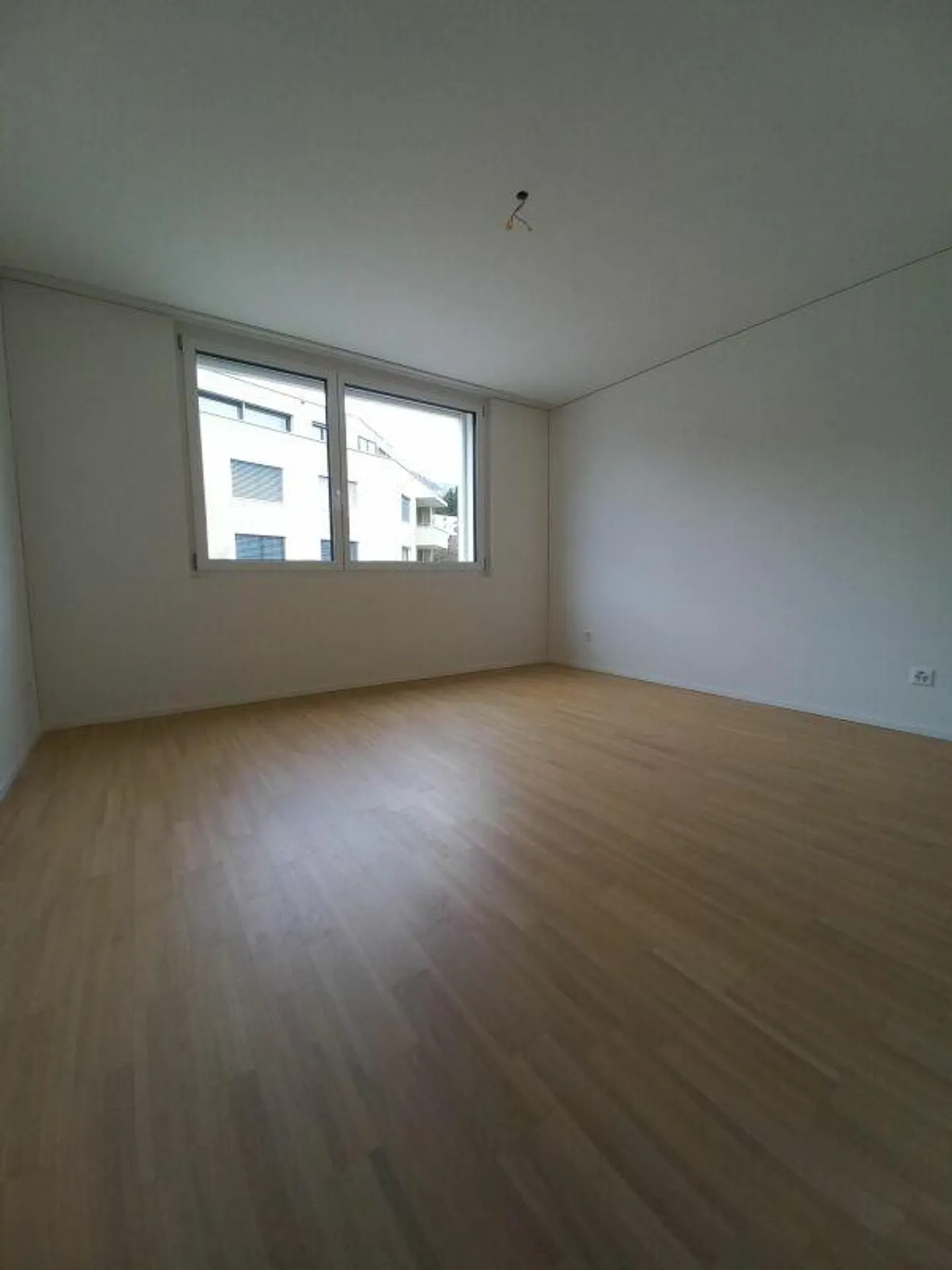 Appartement spacieux de 3,5 pièces - Photo 4 sur 7