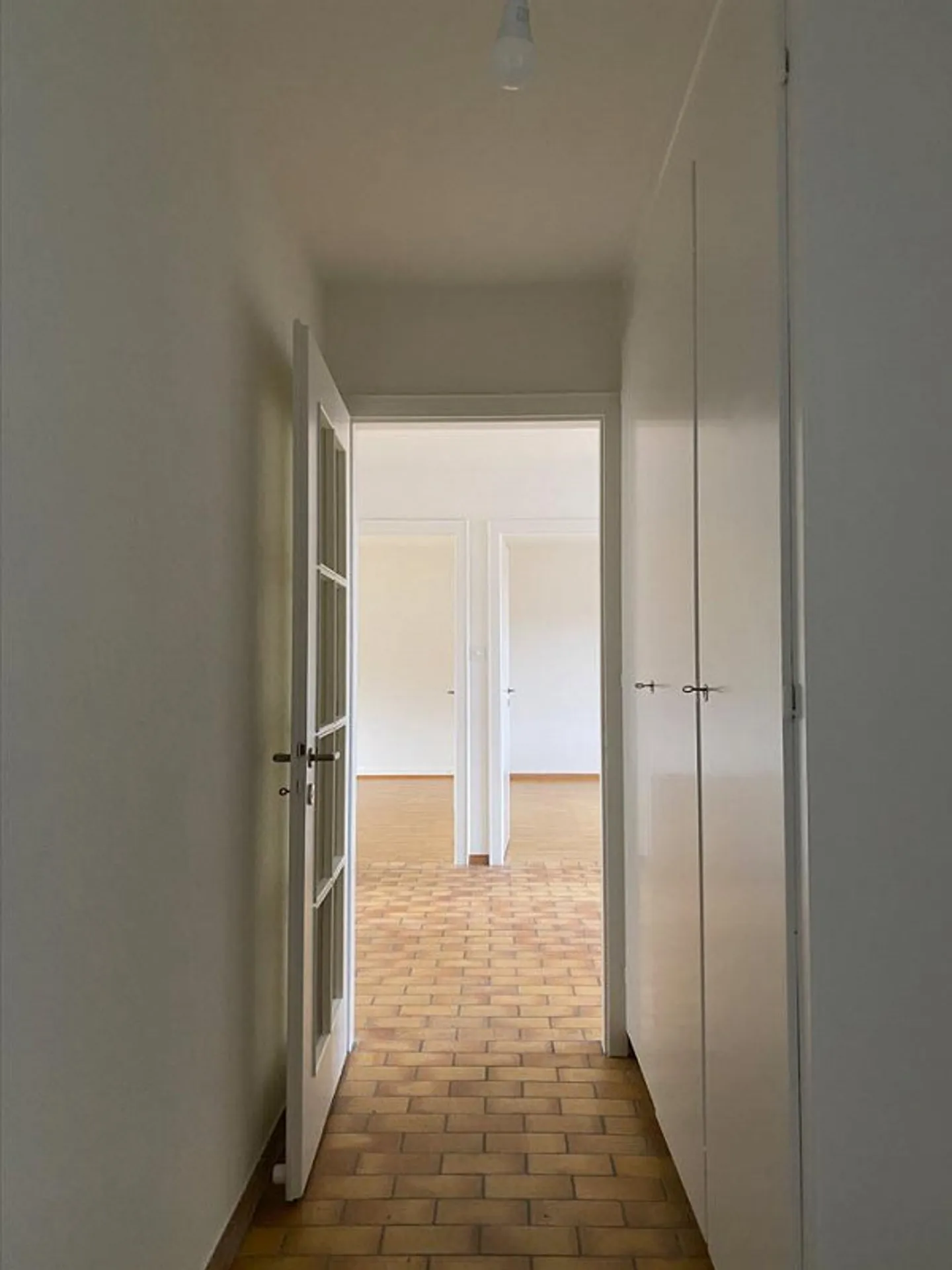 Moderne Wohnung mit Balkon - Foto 5 von 8