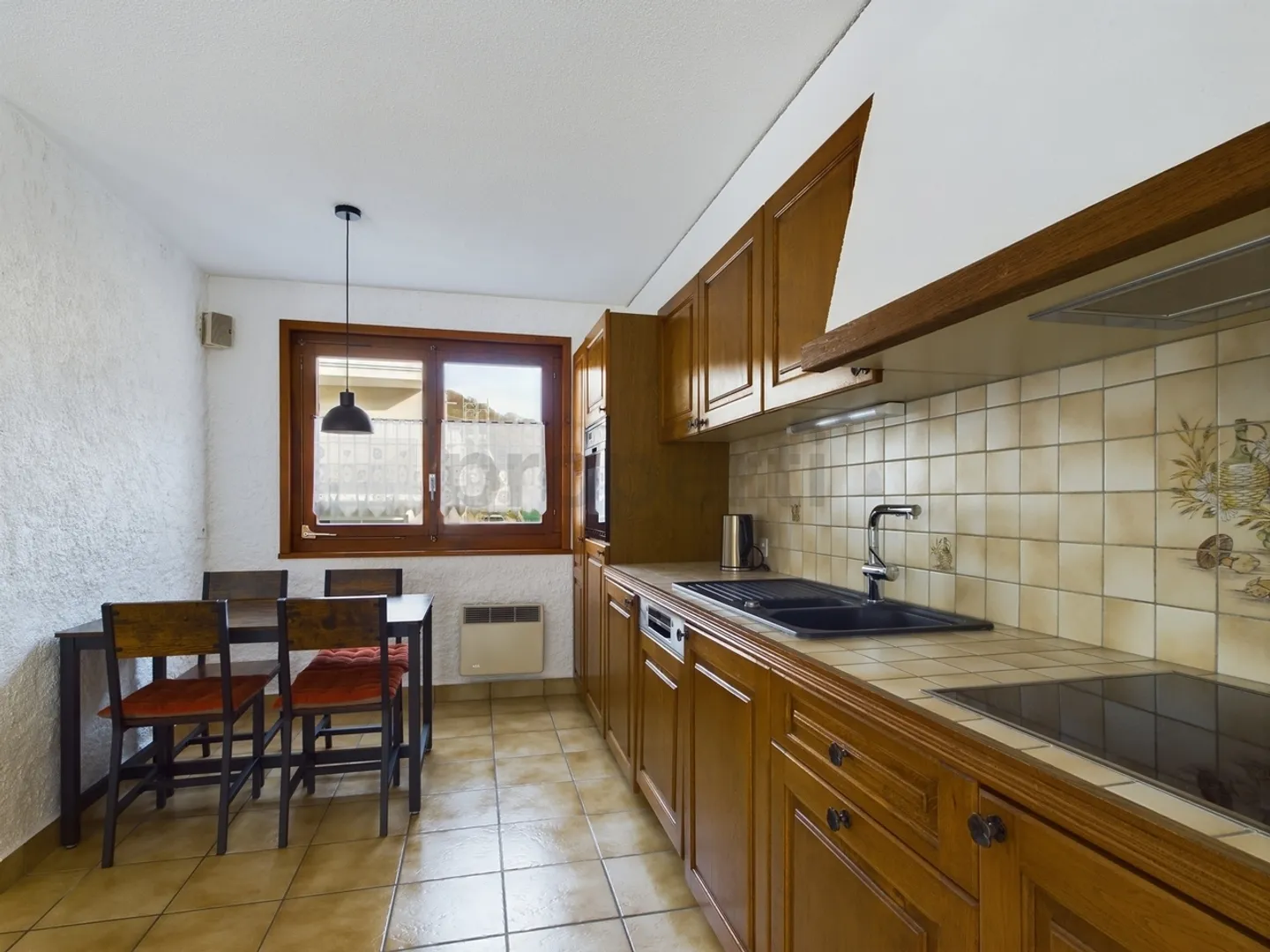 Maison mitoyenne avec grand jardin et vue époustouflante à Vernayaz - Photo 4 sur 11