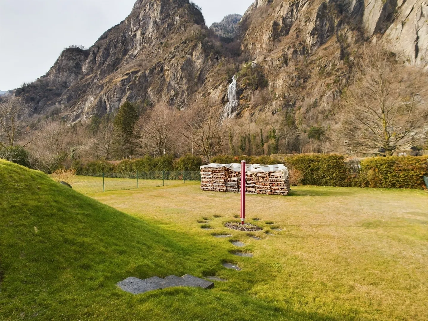 Maison mitoyenne avec grand jardin et vue époustouflante à Vernayaz - Photo 10 sur 11