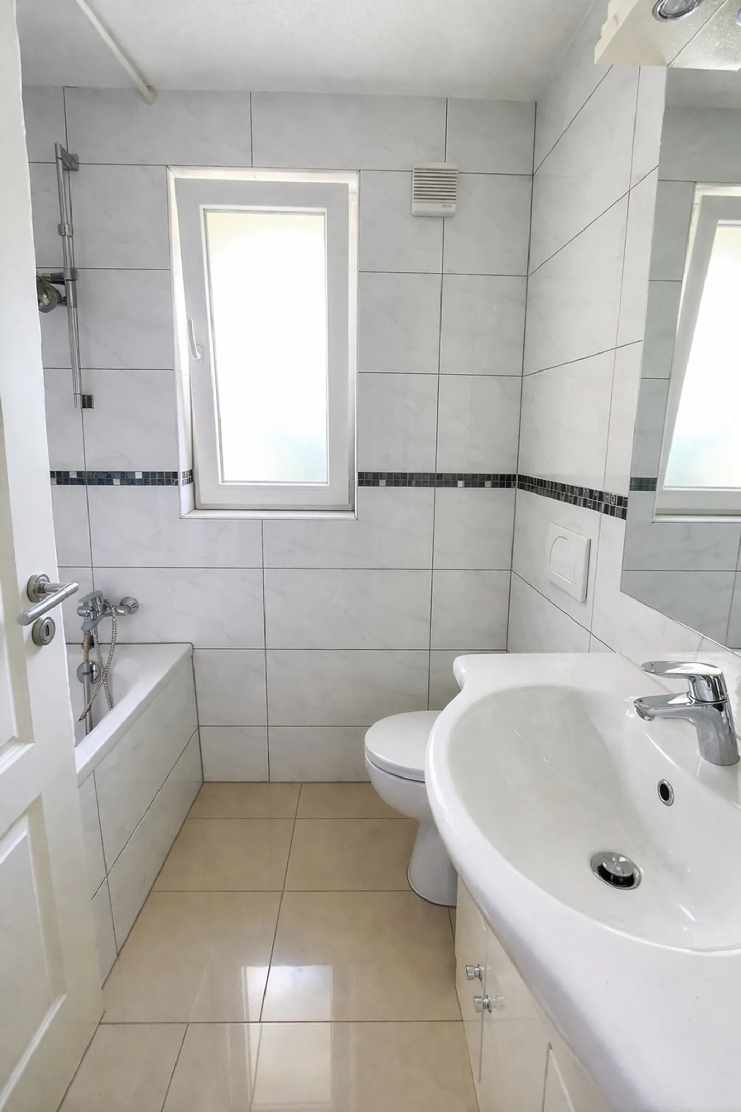 Attenzione, pronto, vivere! - Foto 4 di 7