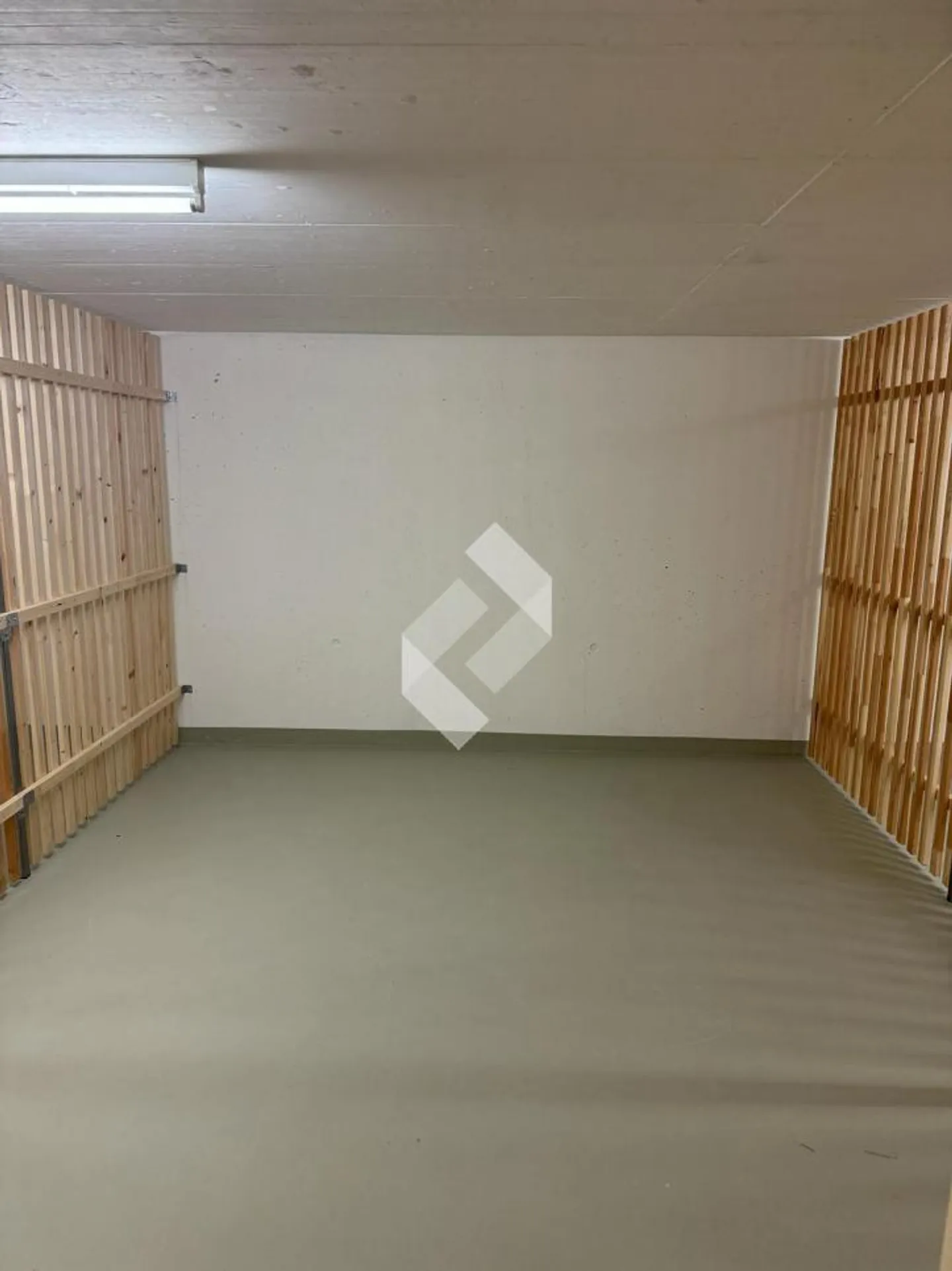 À Louer - Salles de Cave et Stockage de Différentes Tailles Disponibles Immédiatement - Photo 2 sur 9